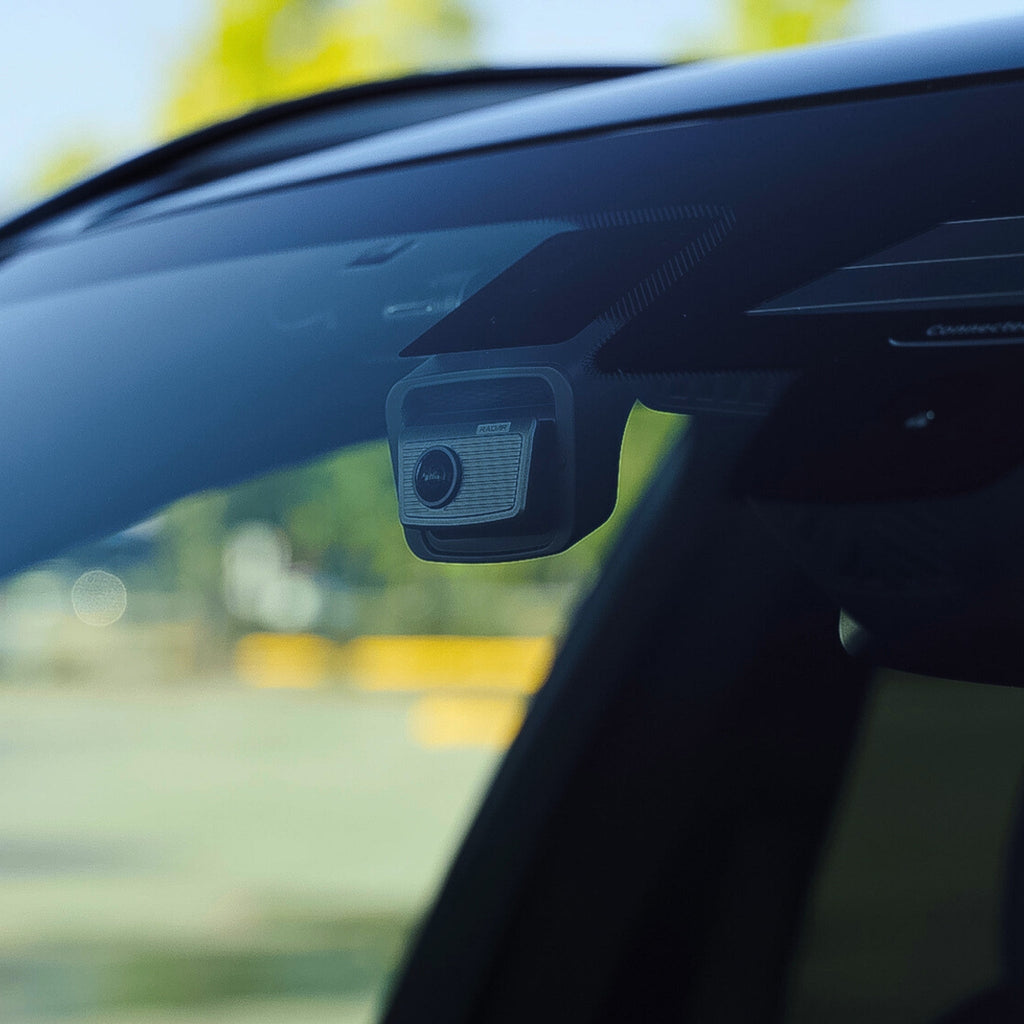 Thinkware U3000 Pro 2 canales 4K UHD Cámara frontal + 2K QHD Cámara trasera con cable OBD-II