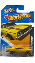 Hot Wheels Muscle Mania Mopar 12 Coche de Juguete Amarillo 70 Road Runner 89/247