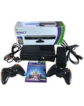 Consola Xbox 360 Slim 4GB con Kinect y el juego Disneyland Adventures (Reacondicionada)