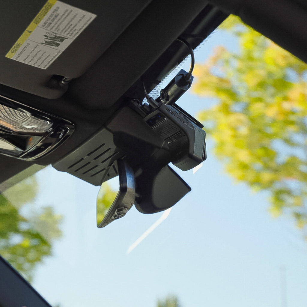Thinkware U3000 Pro 2 canales 4K UHD Cámara frontal + 2K QHD Cámara trasera con cable OBD-II