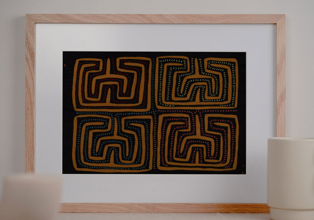 A Riddle Maze Mola