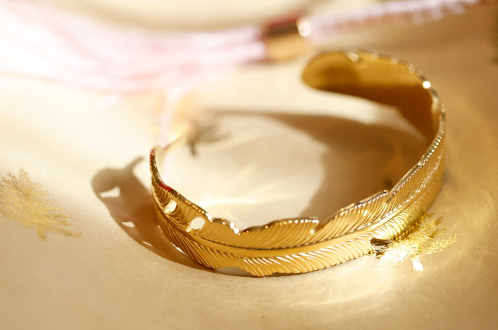 Elara - Leaf Bangle Bracelet