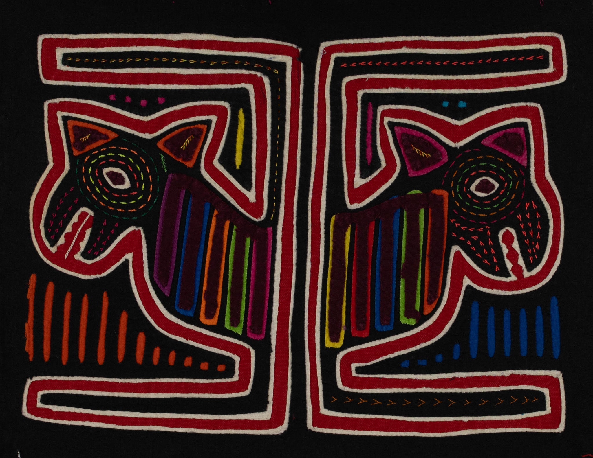Classic Black Red And White Puppy Dog Mola