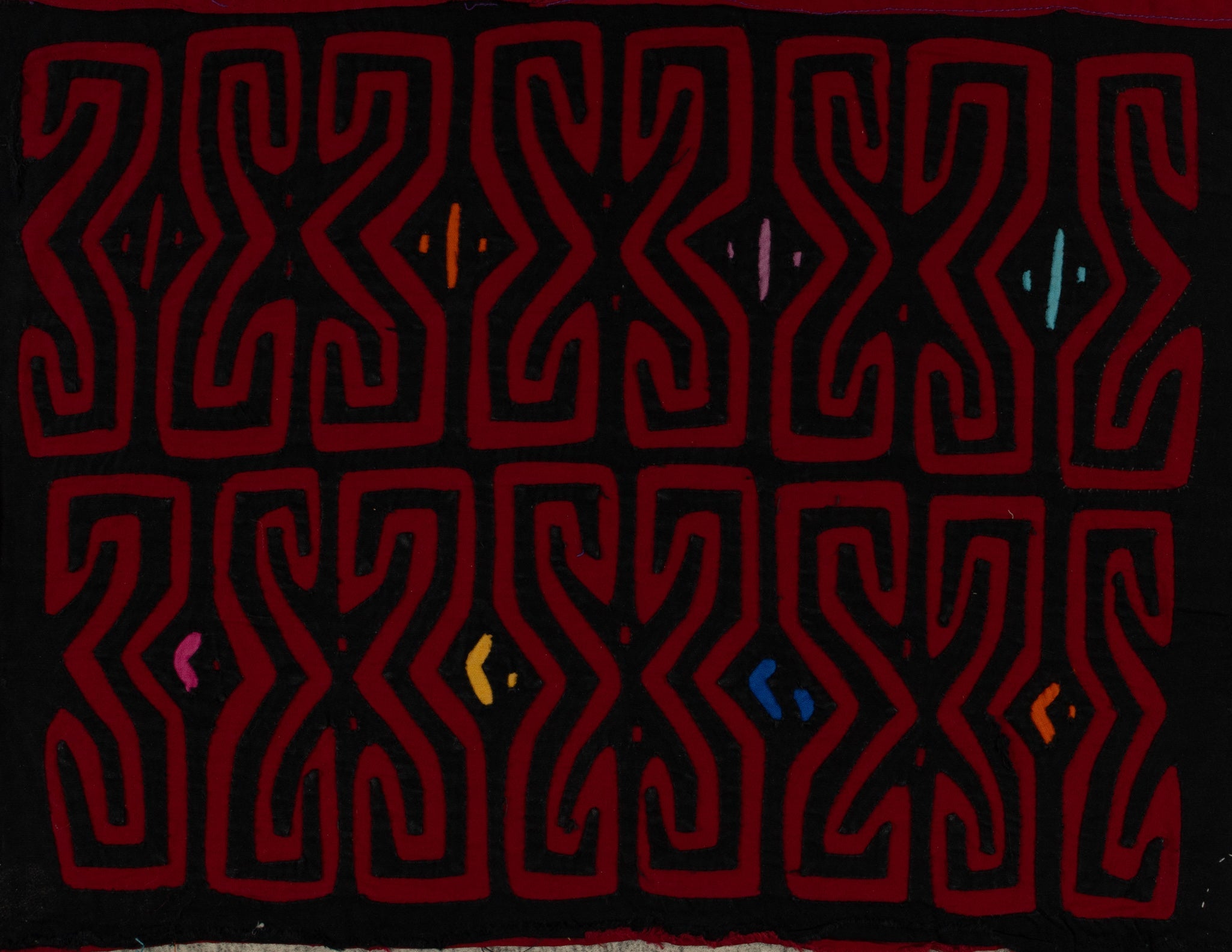 Black And Red Classic Design Mola