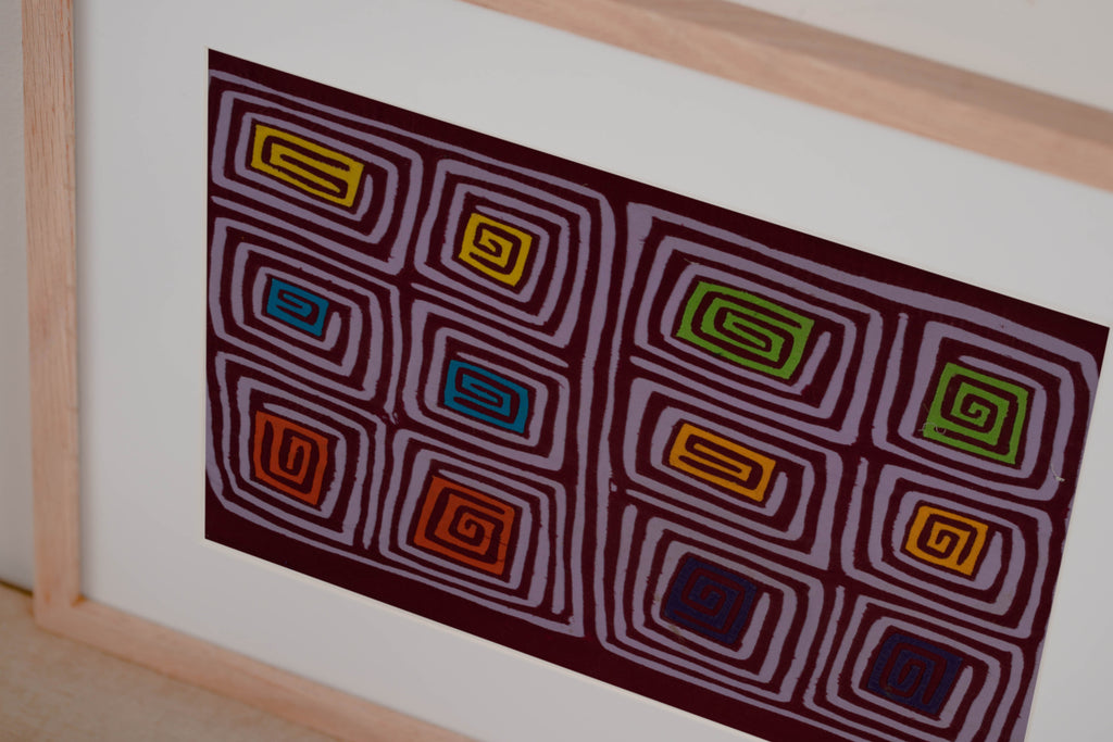 Traditional Burgundy And Gray Hollywood Squares Mola