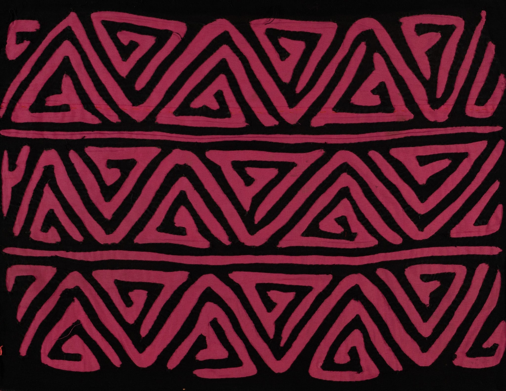 Black And Pink Classic Design Mola