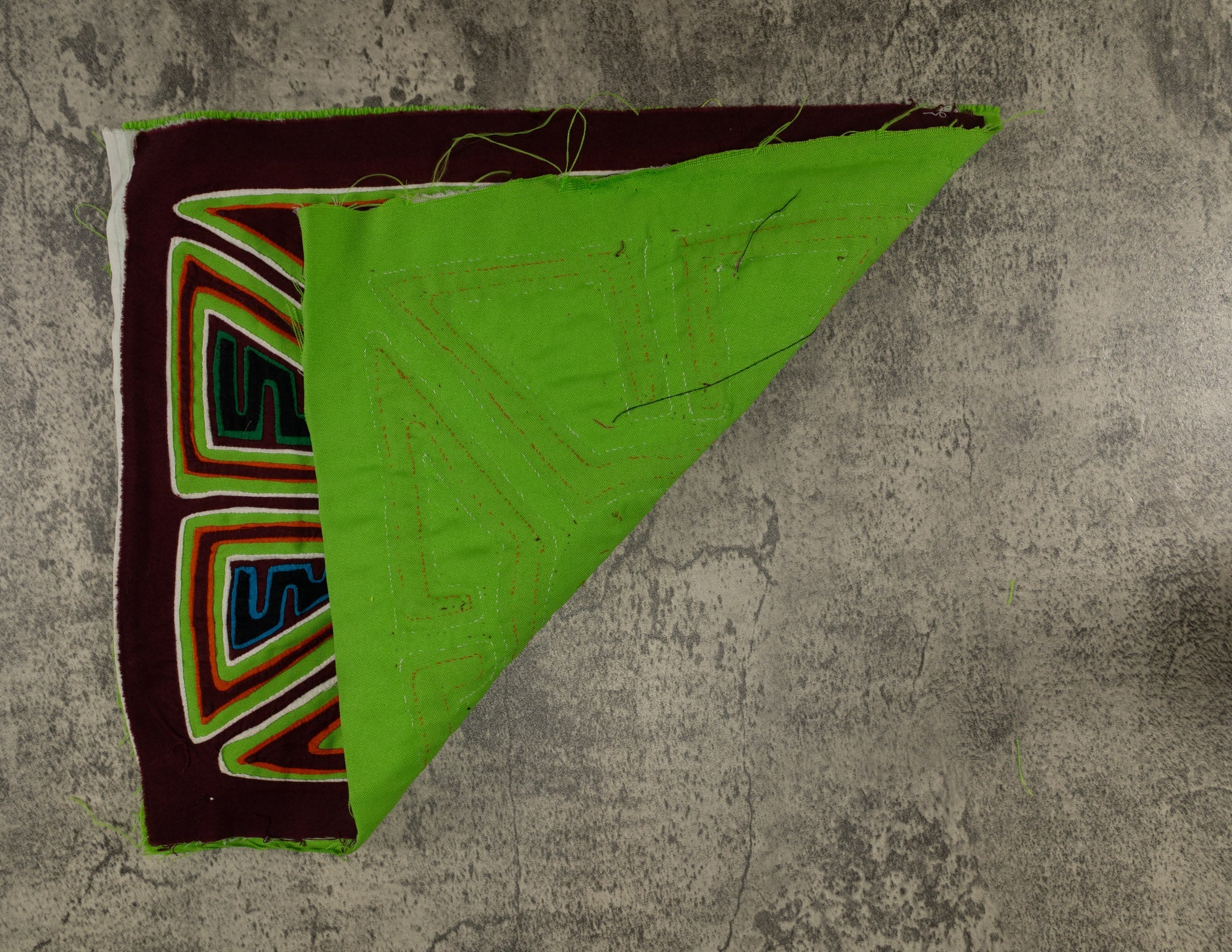Classic Burgundy And Green Floral Flower Mola