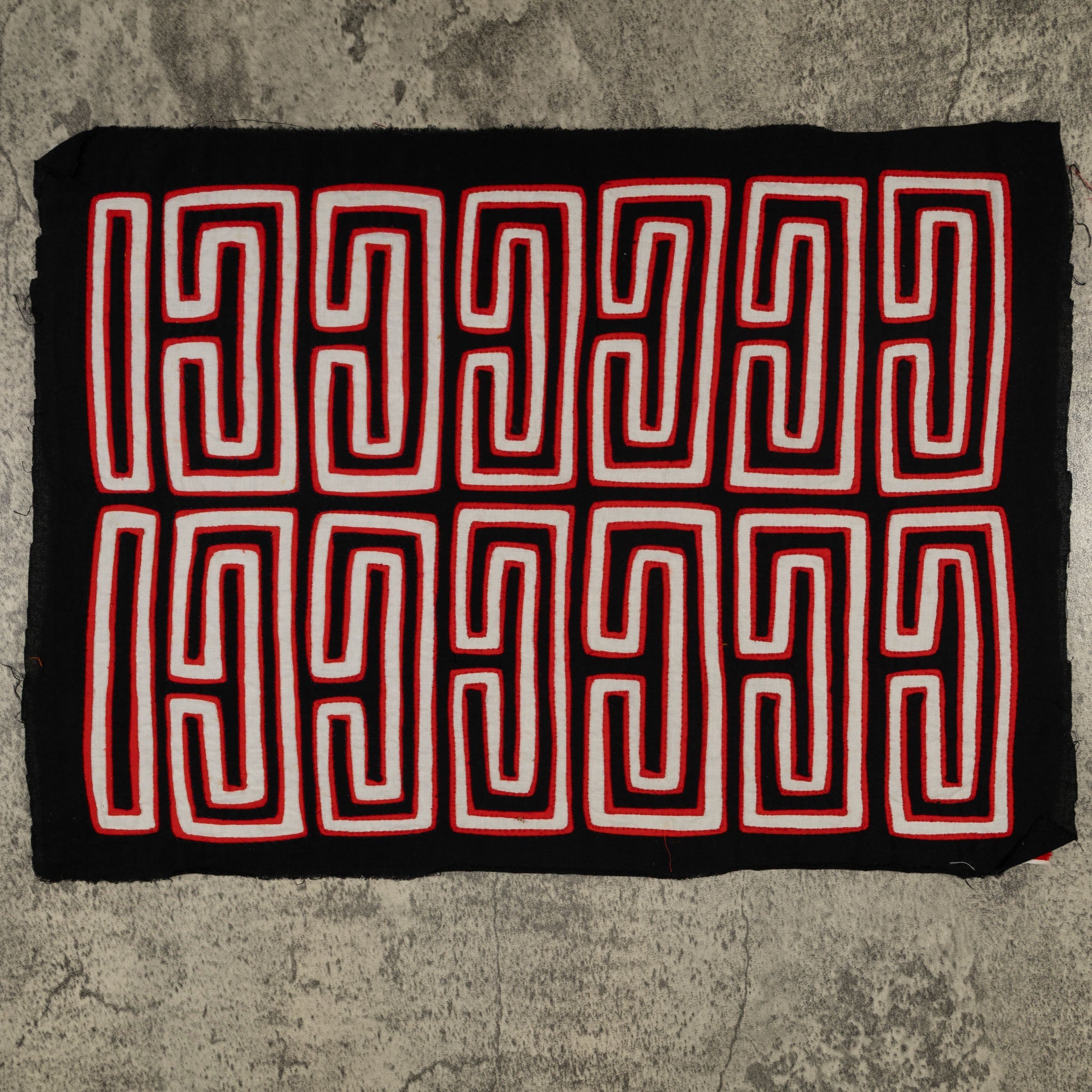Traditional Black White And Red Classic Design Mola