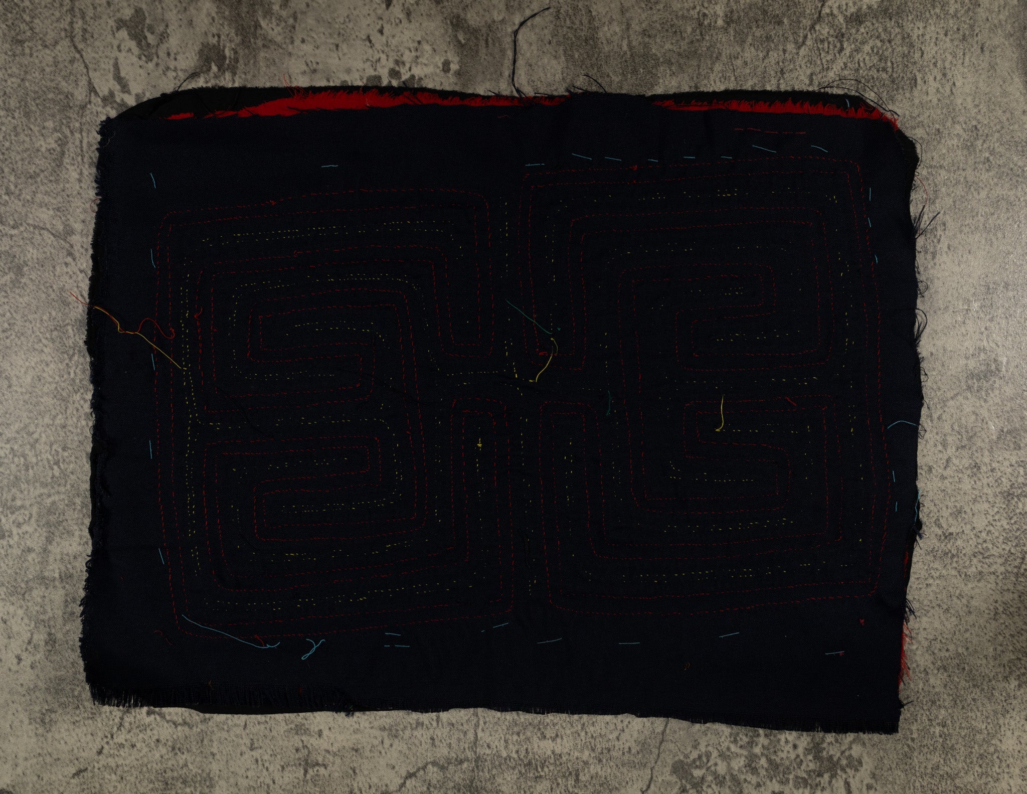 Red Black And Yellow Classic Design Mola