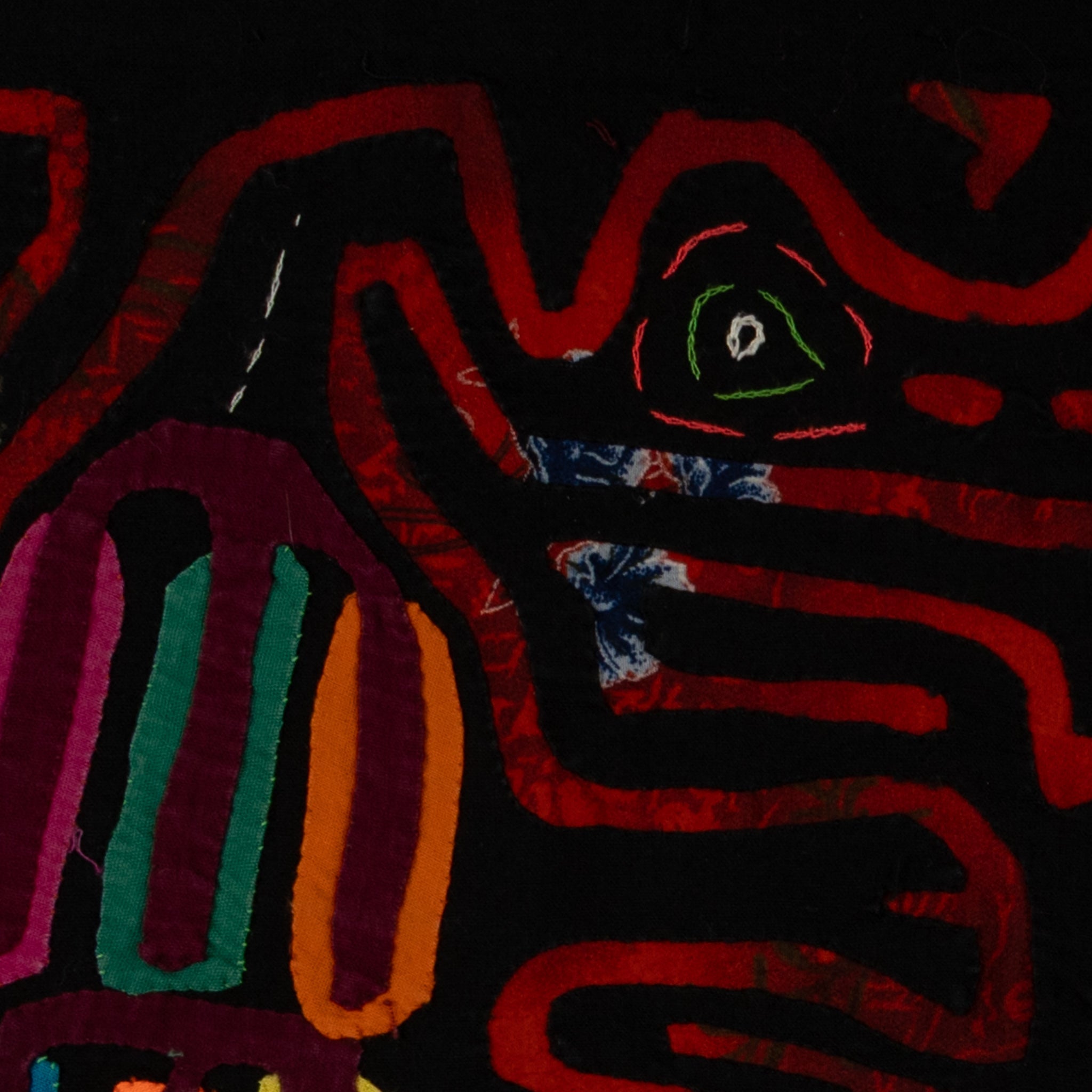 Vintage Black And Red Optical Illusion Frog Mola