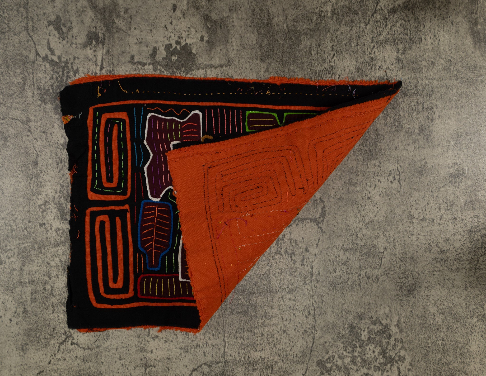 Classic Black And Orange Lonely Puppy Dog Mola