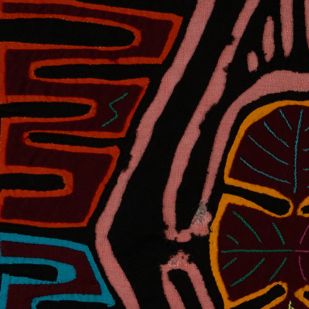 Black And Pink Damaged Classic Design Mola
