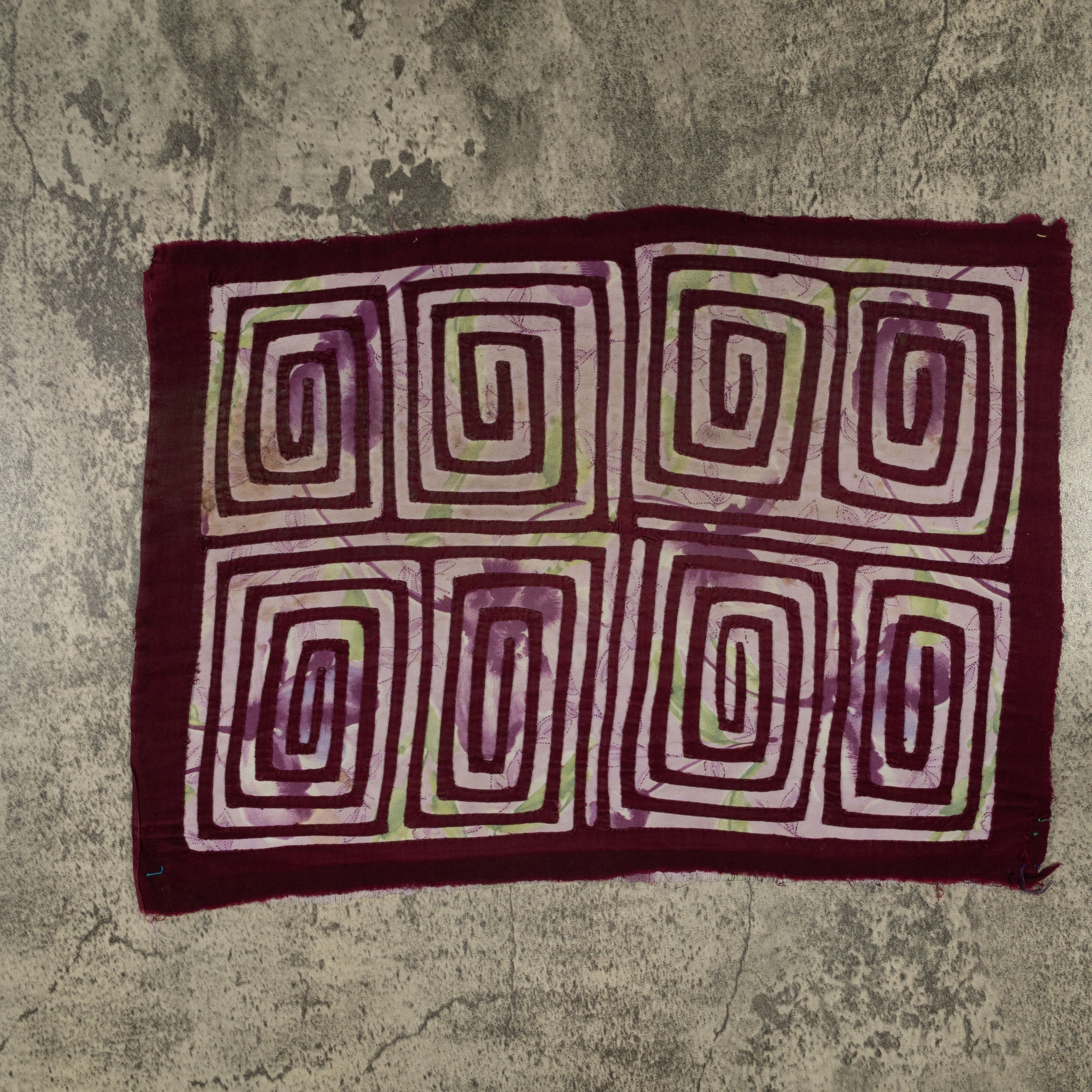 Vintage Purple And White Floral Background Mola