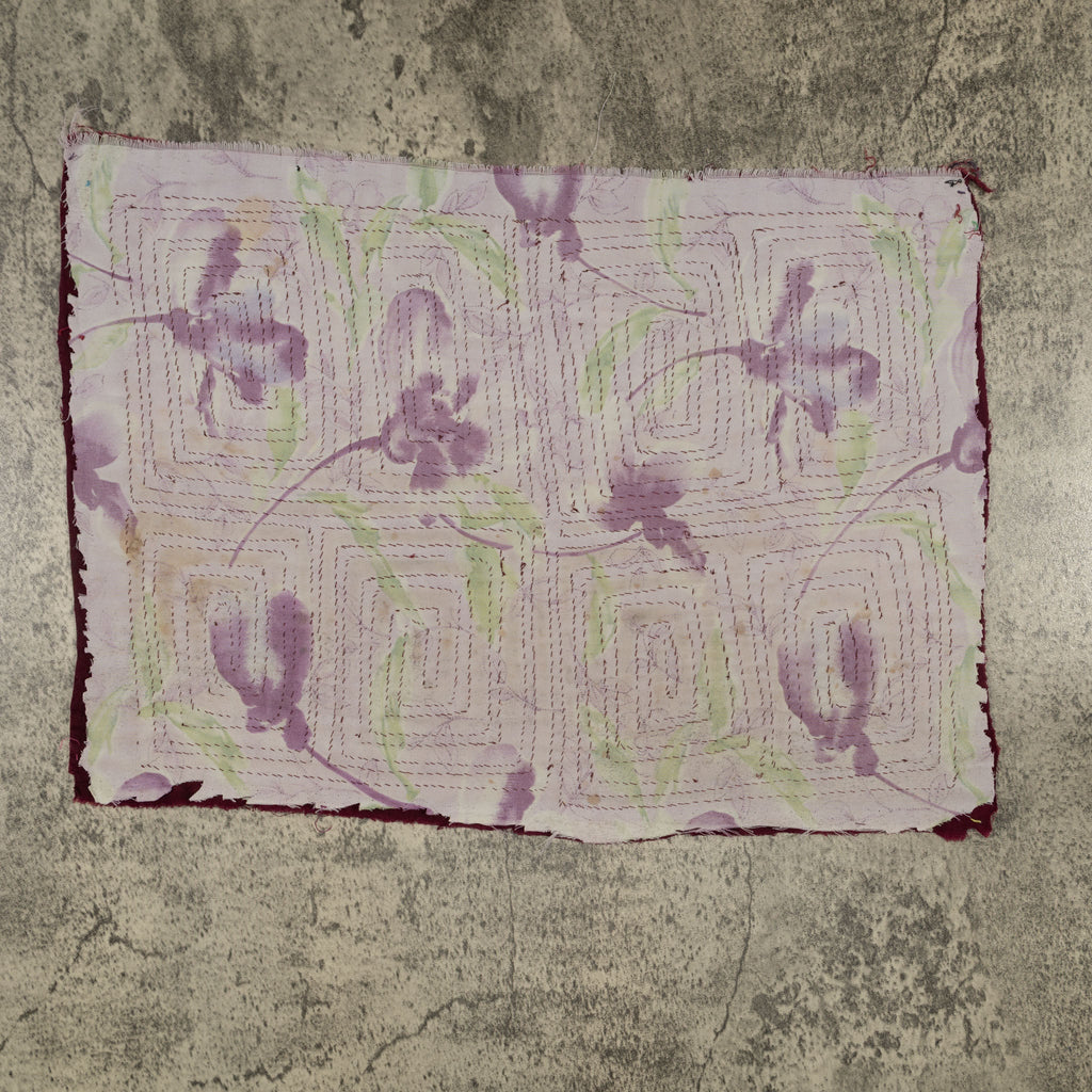 Vintage Purple And White Floral Background Mola