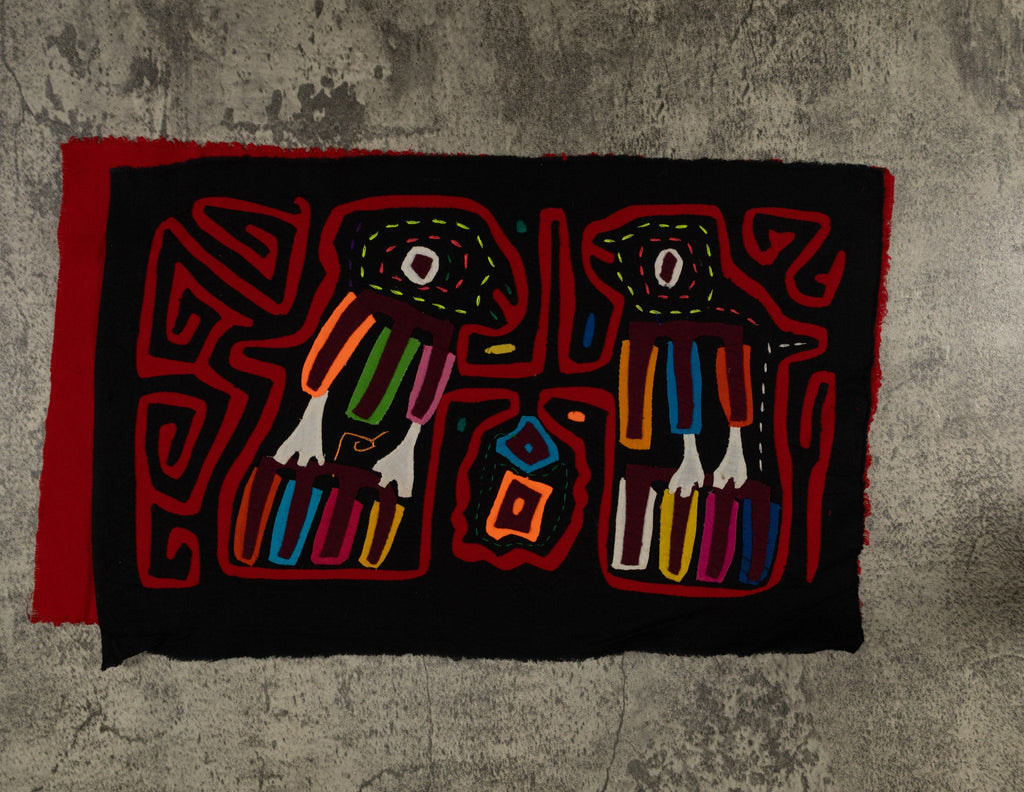 Classic Black And Red Bird Mola