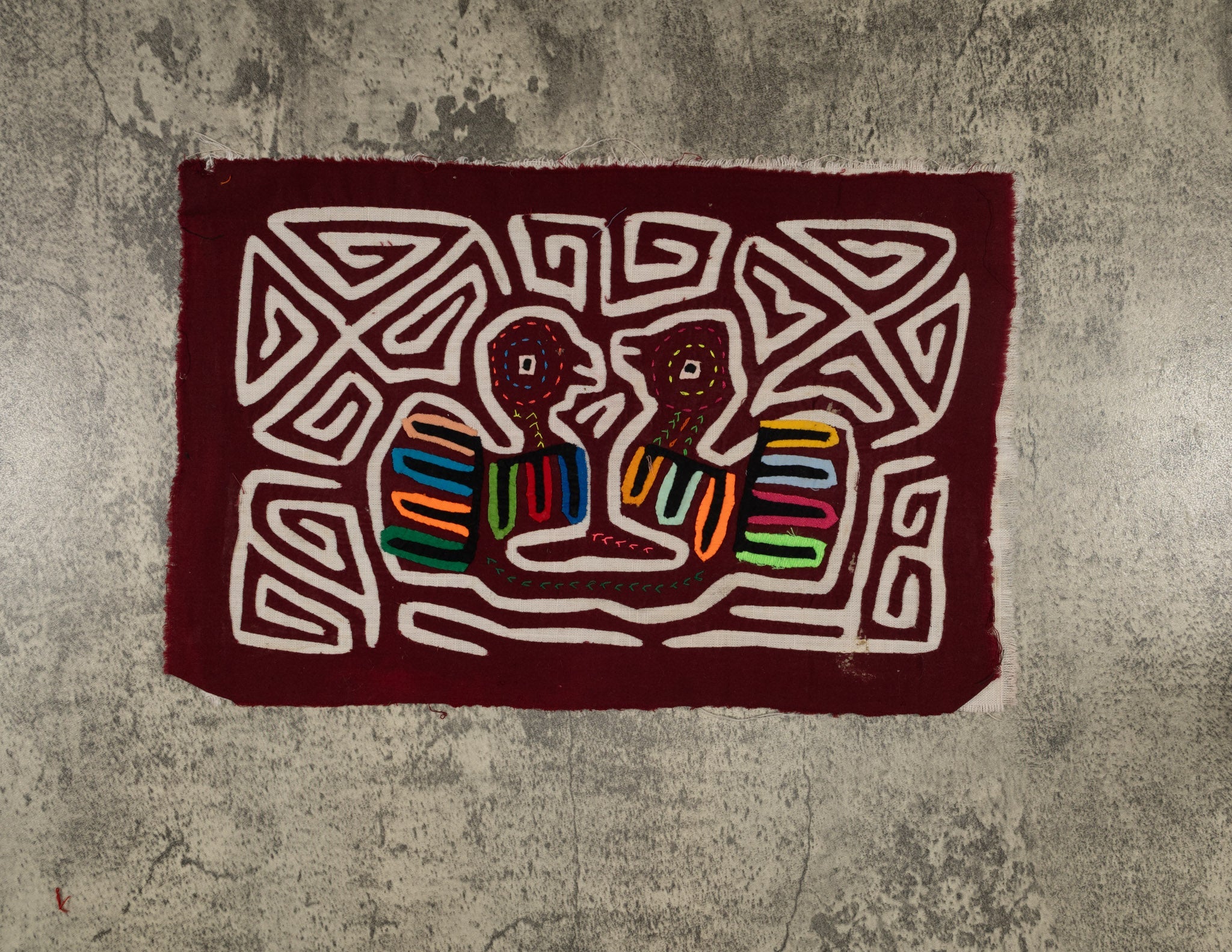 Traditional Burgundy And White Talking Chick Mola
