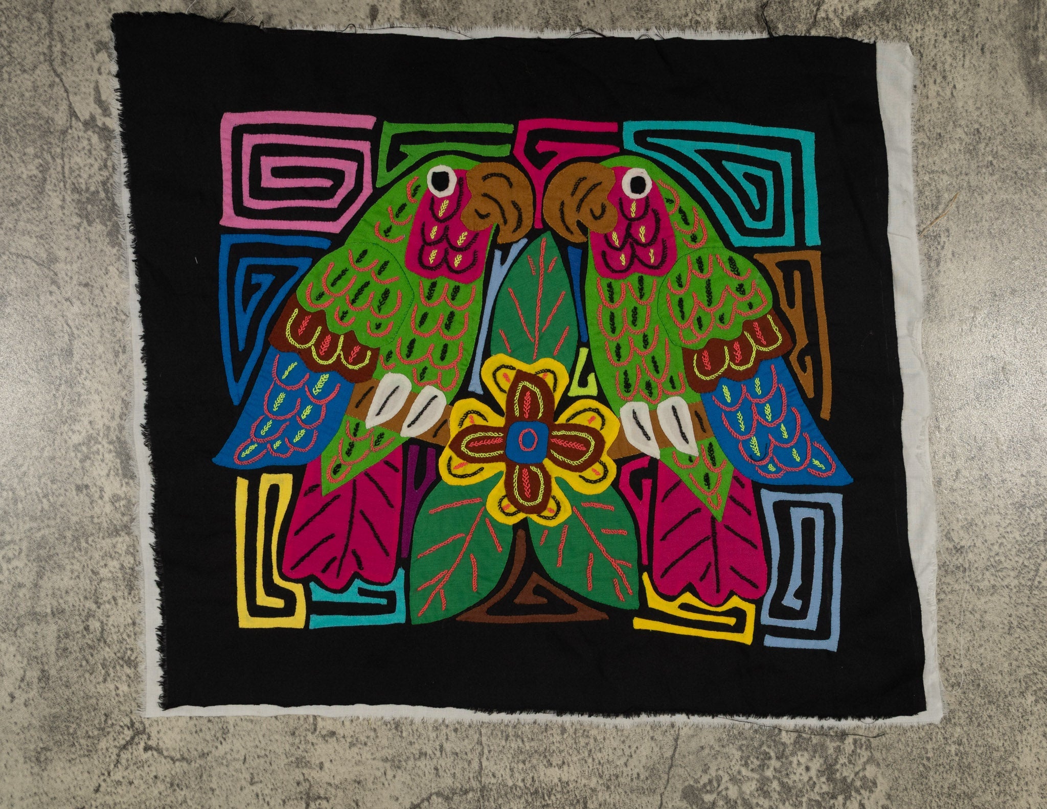 Tropical Parrots Facing Each Other Mola