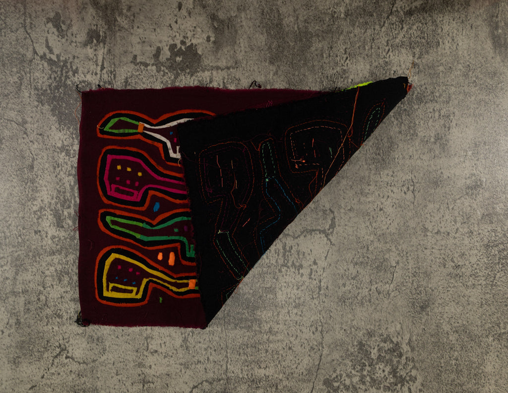 Maroon Smoking Pipe Mola