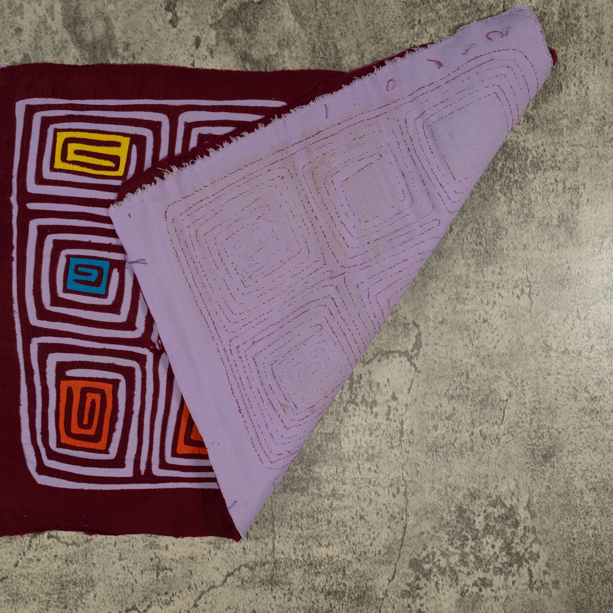 Traditional Burgundy And Gray Hollywood Squares Mola