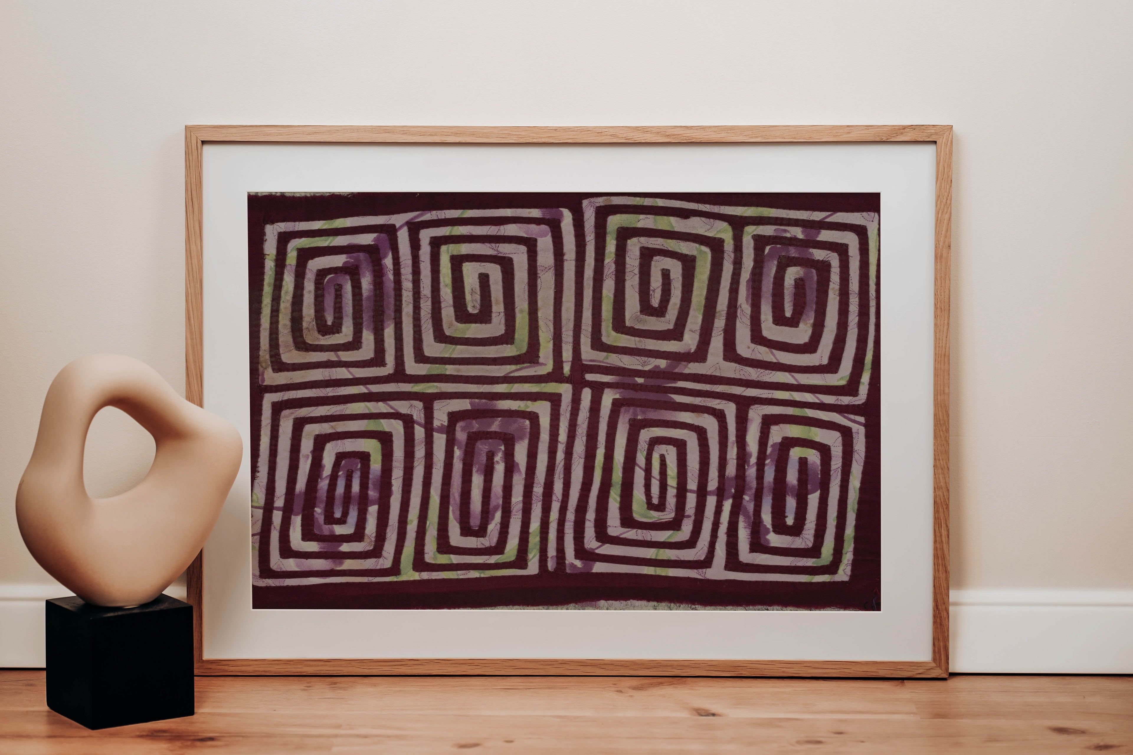 Vintage Purple And White Floral Background Mola