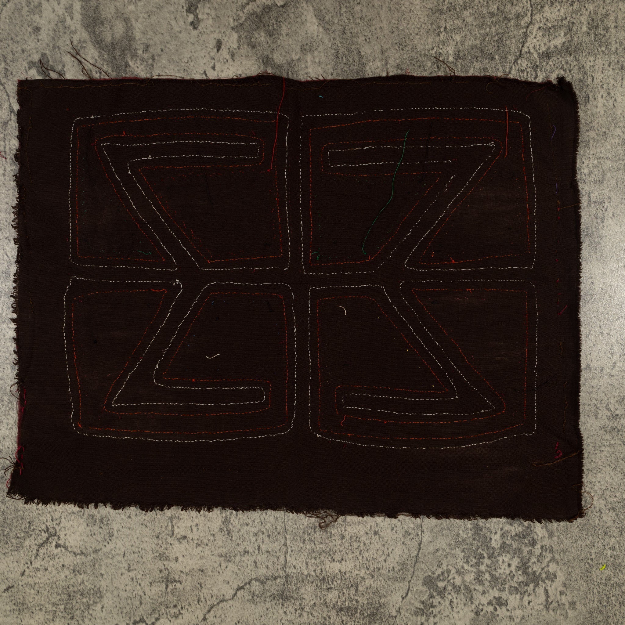 Traditional Burgundy Black And White Classic Mola