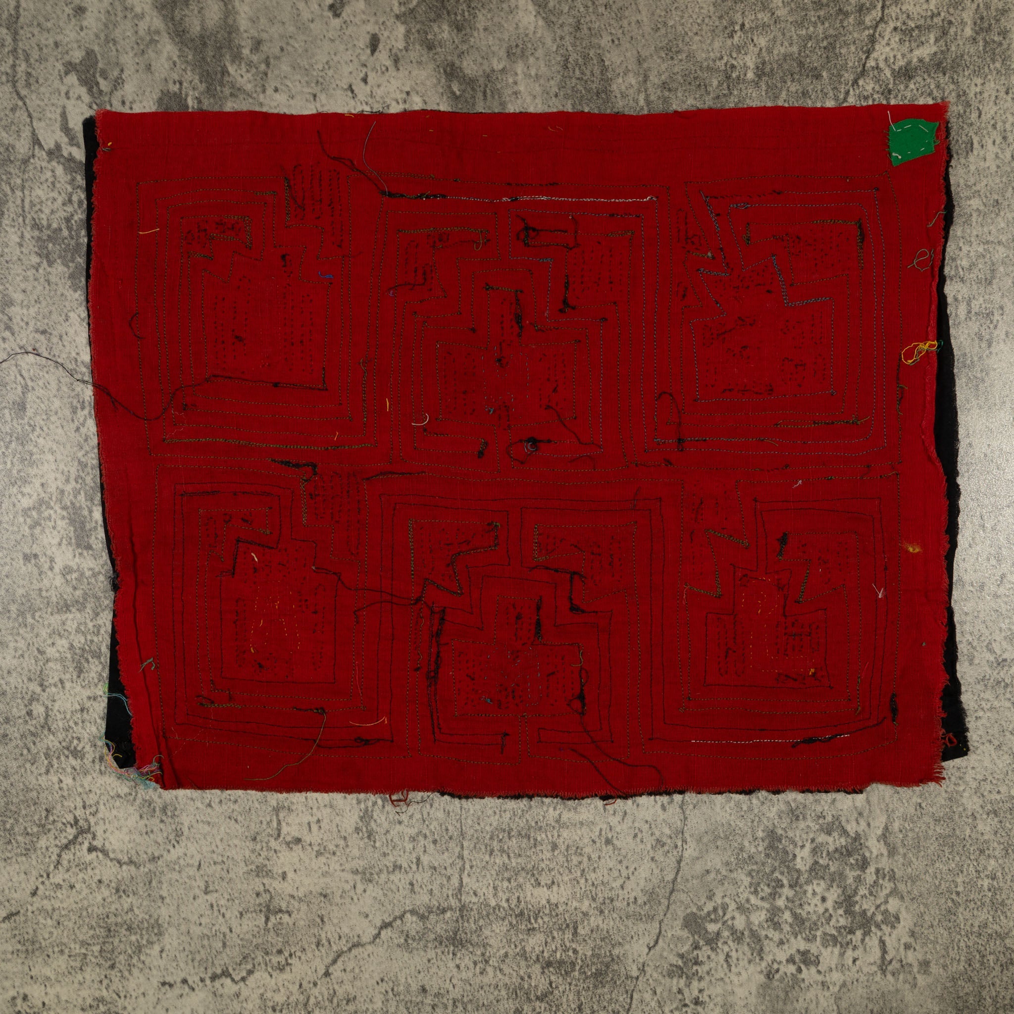 Traditional Black And Red Classic Design Mola