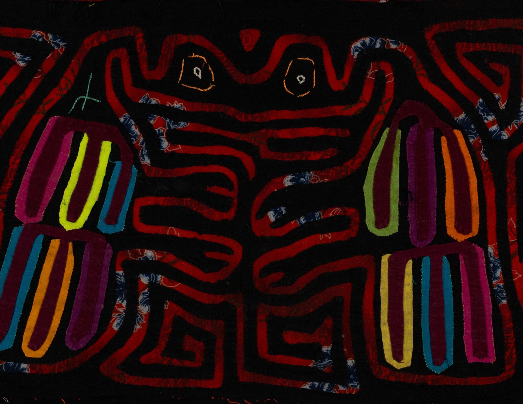 Vintage Black And Red Optical Illusion Frog Mola