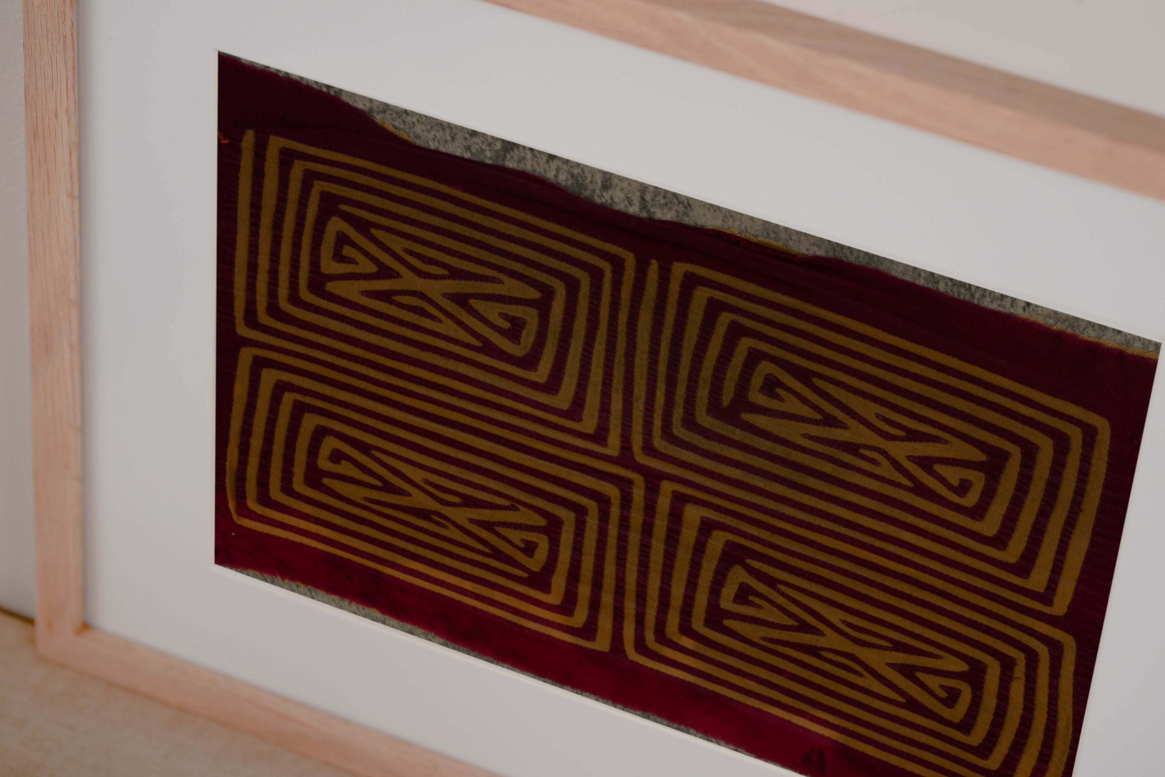 Vintage Burgundy And Brown Classic Design Mola