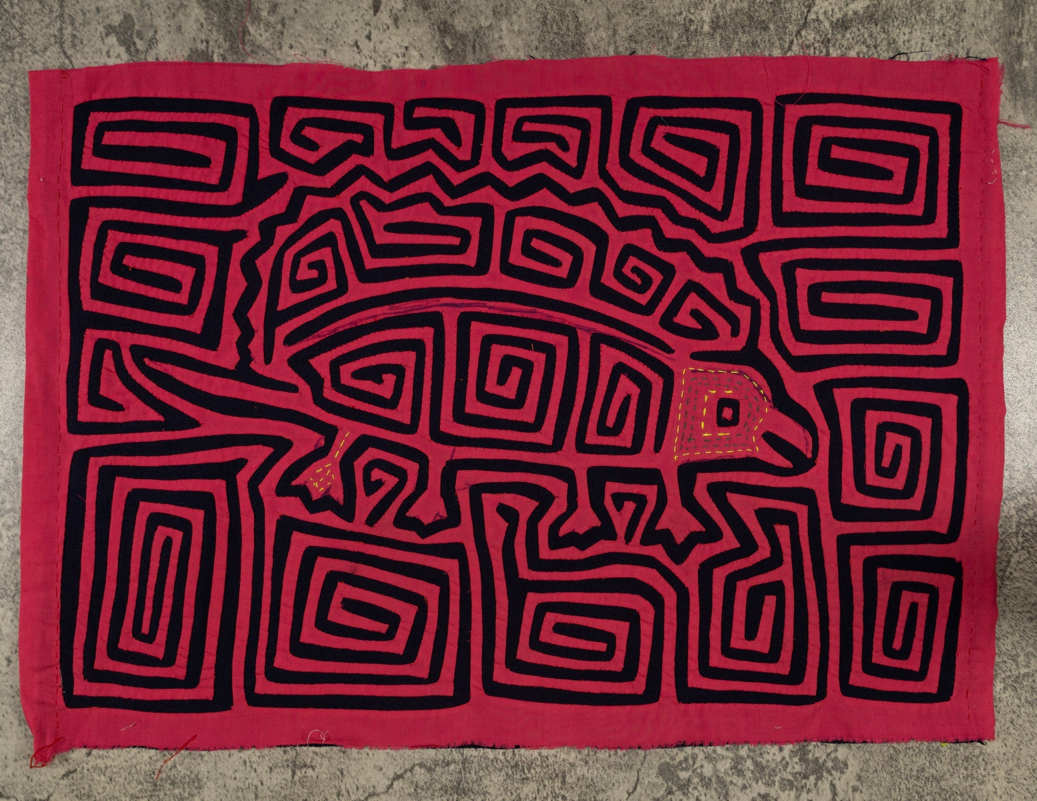 Traditional LARGE Black And Red Jungle Gecko Mola