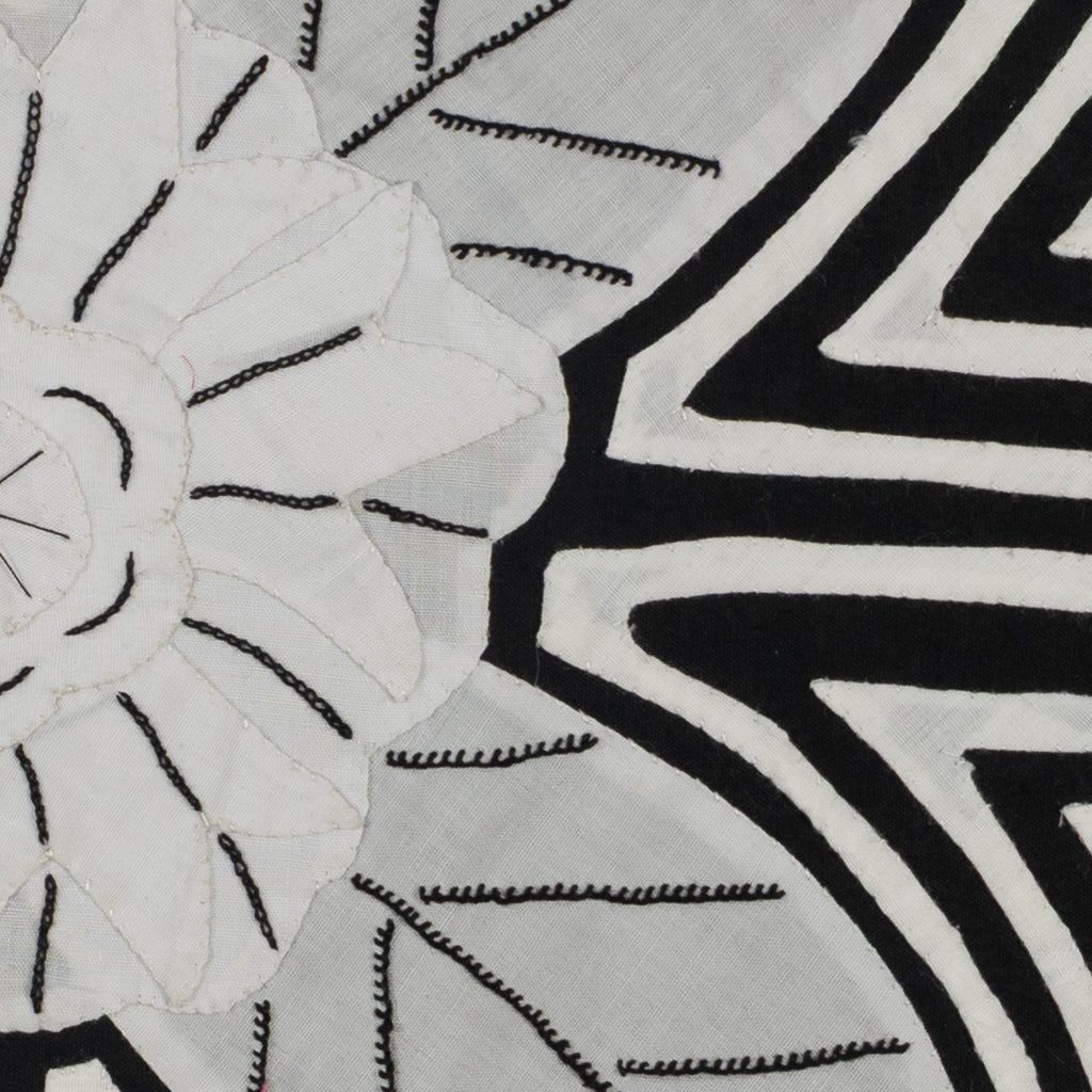 Traditional Black And White Floral flower Panama Mola