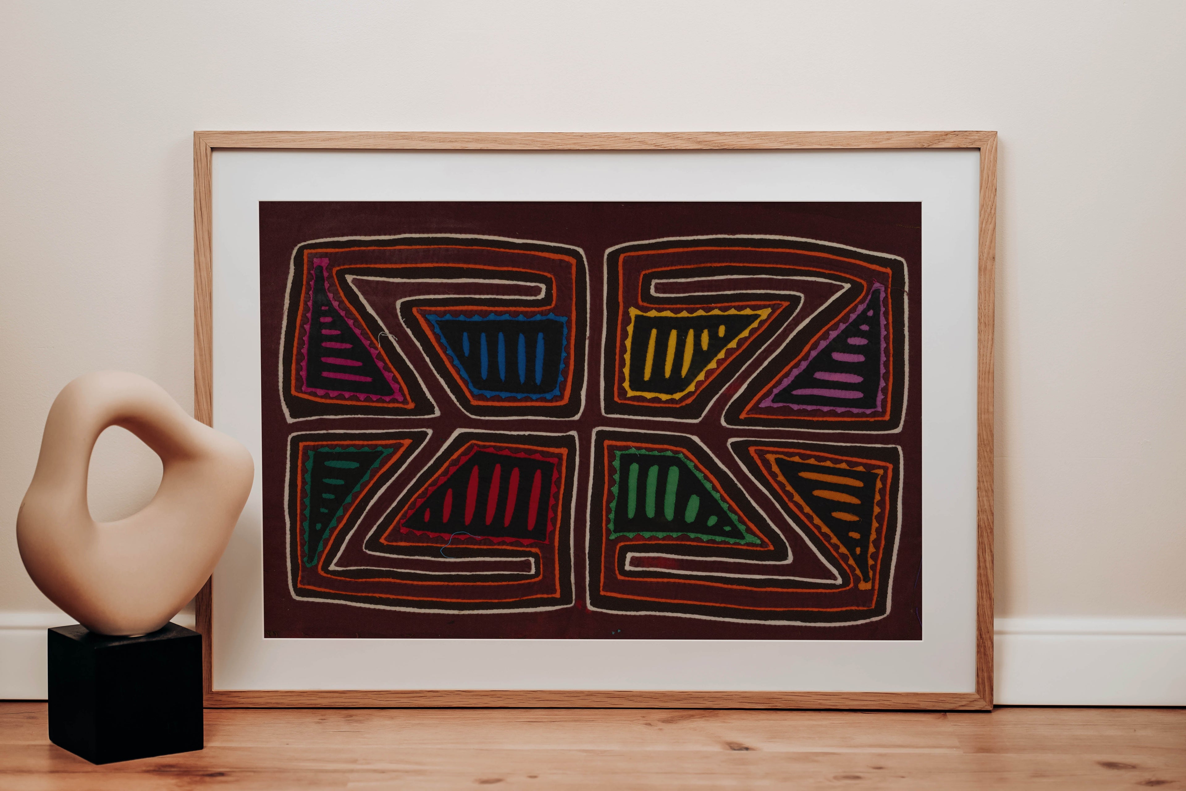 Traditional Burgundy Black And White Classic Mola