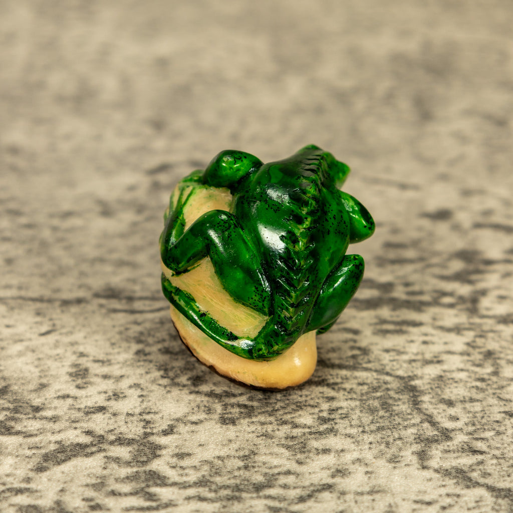Green Iguana Lizard Tagua Nut Carving
