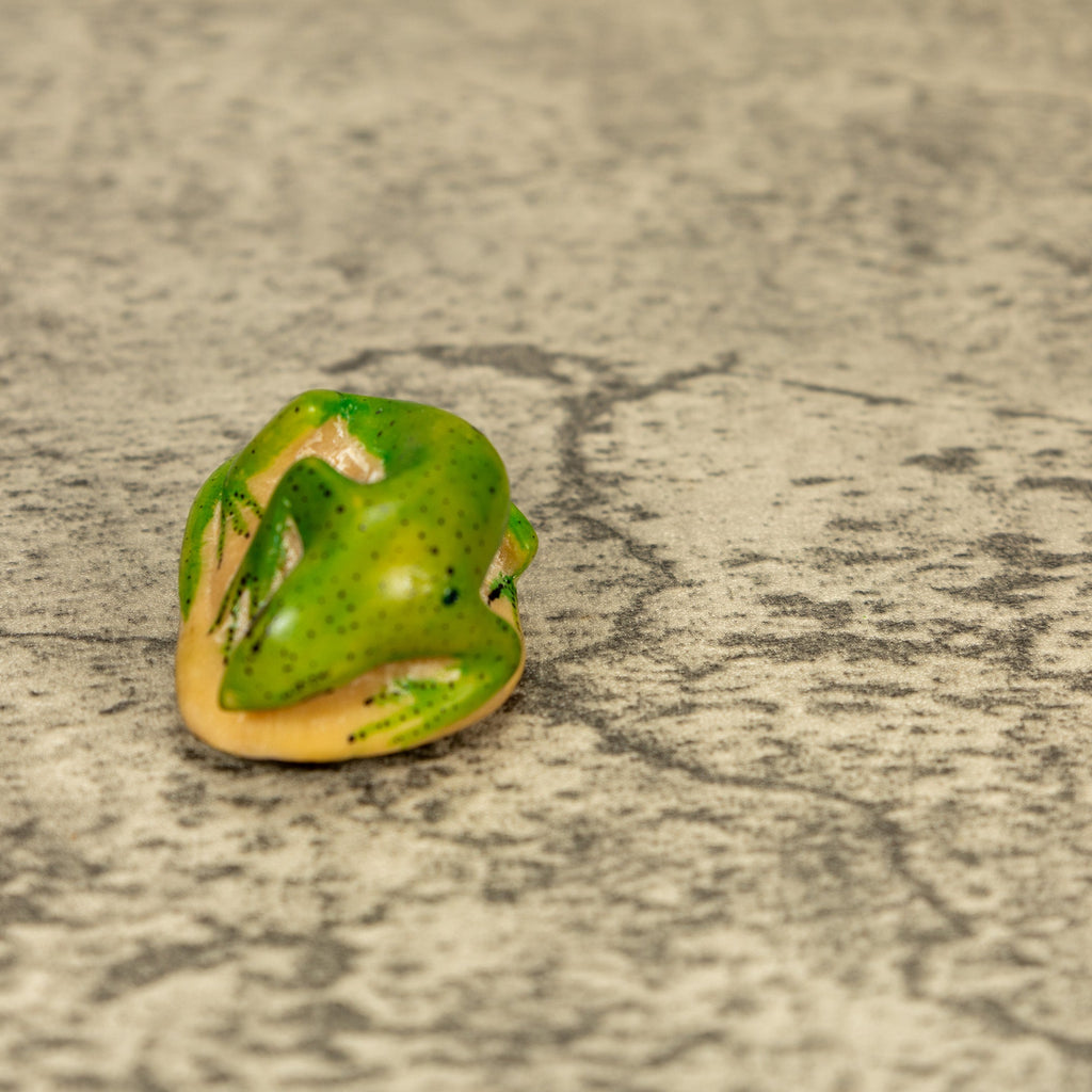 Green Gecko Lizard Tagua Nut Carving