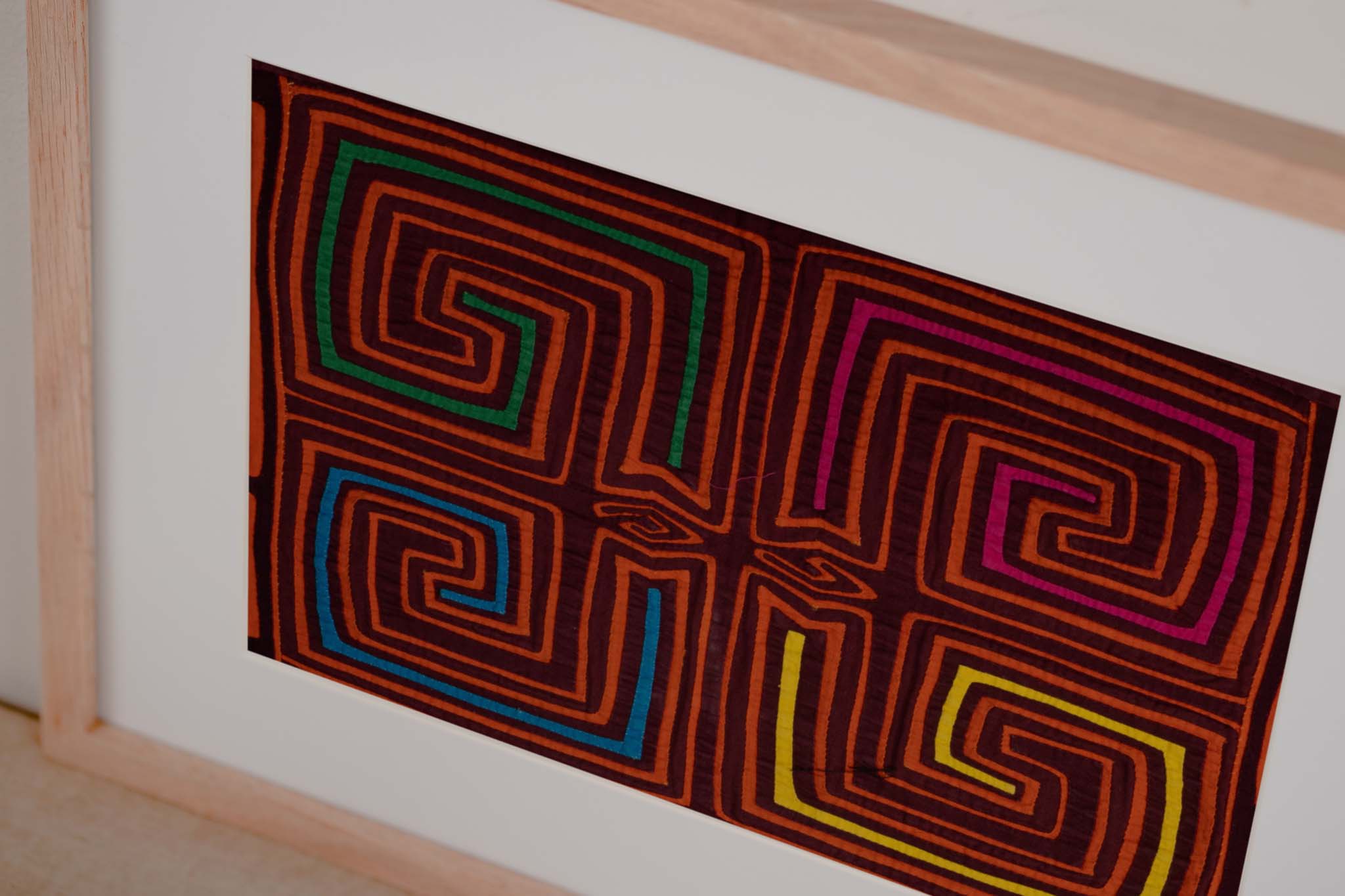 Vintage Maroon And Orange Classic Design Mola