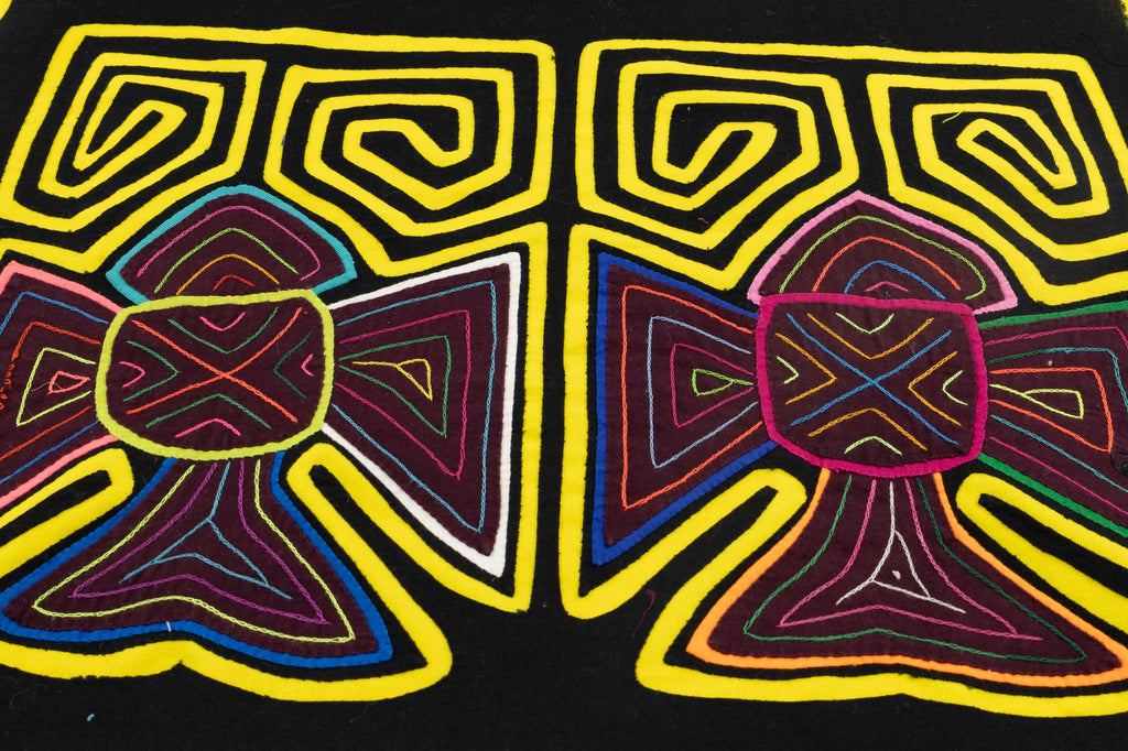 Kuna Indian Hand Sewn Four Leaf Clover Mola Panama