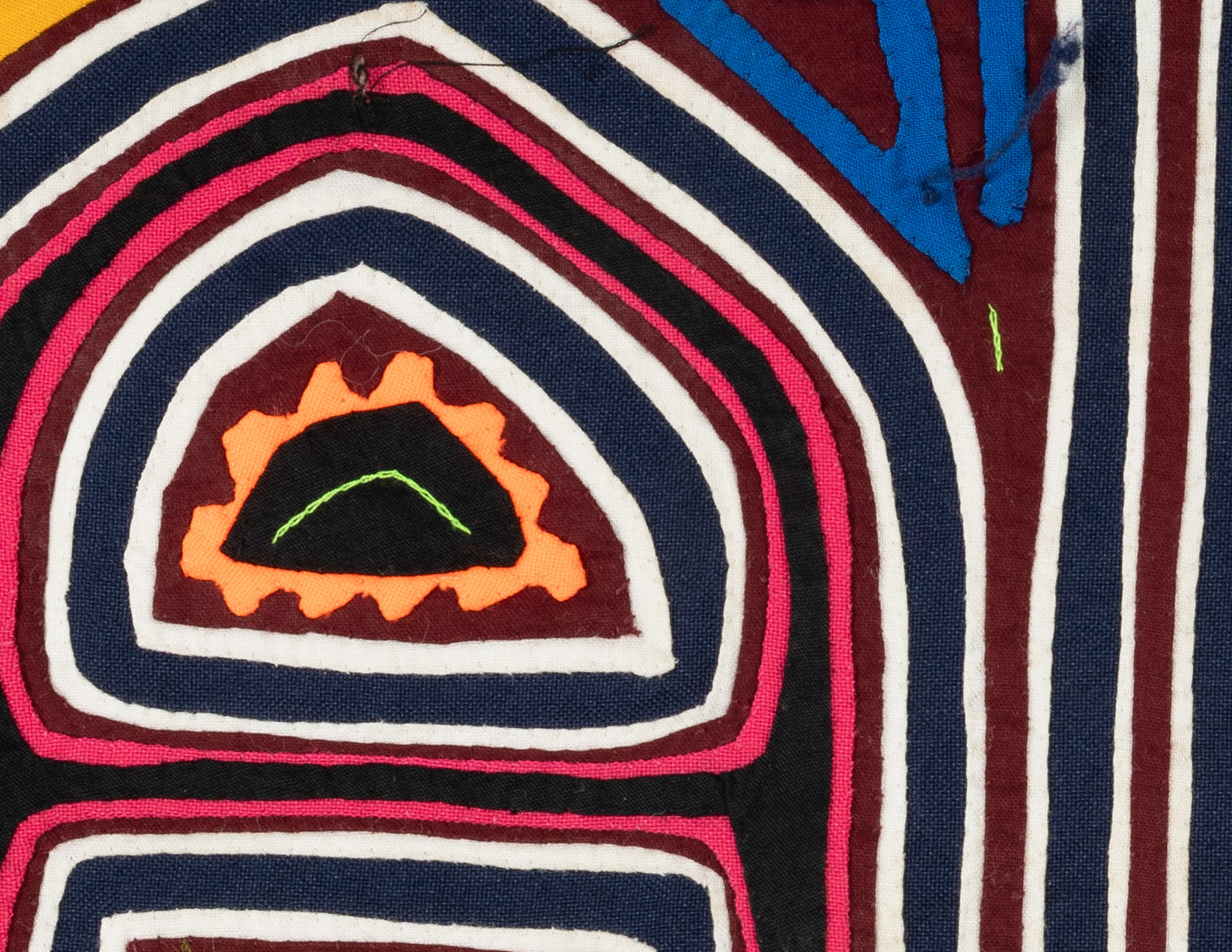 Maroon Black And Red Classic Design Mola