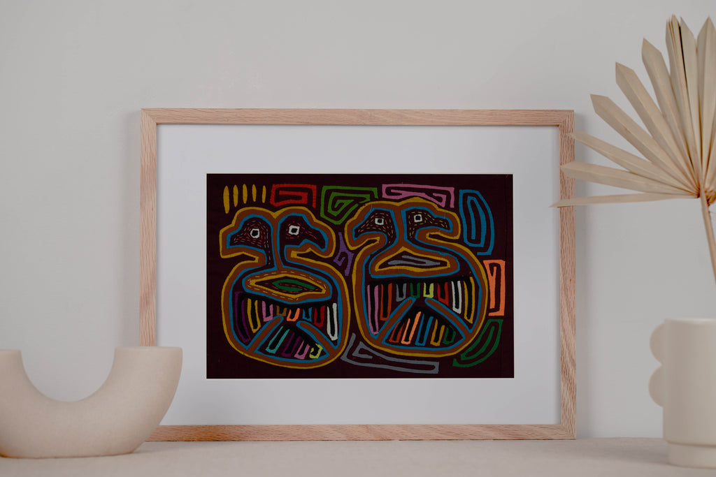 Optical Illusion Faces Mola