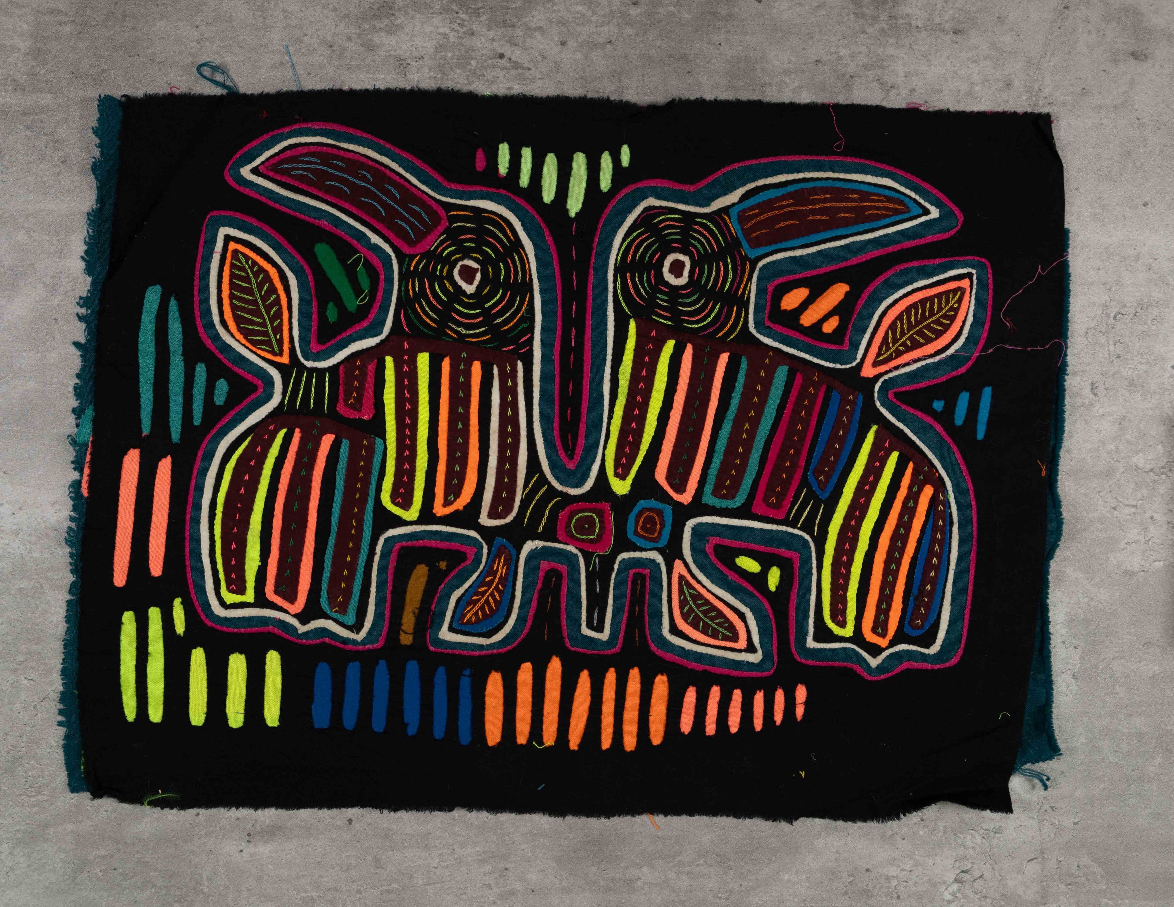 Rainbow Of Color Optical Illusion Owl Bird Mola
