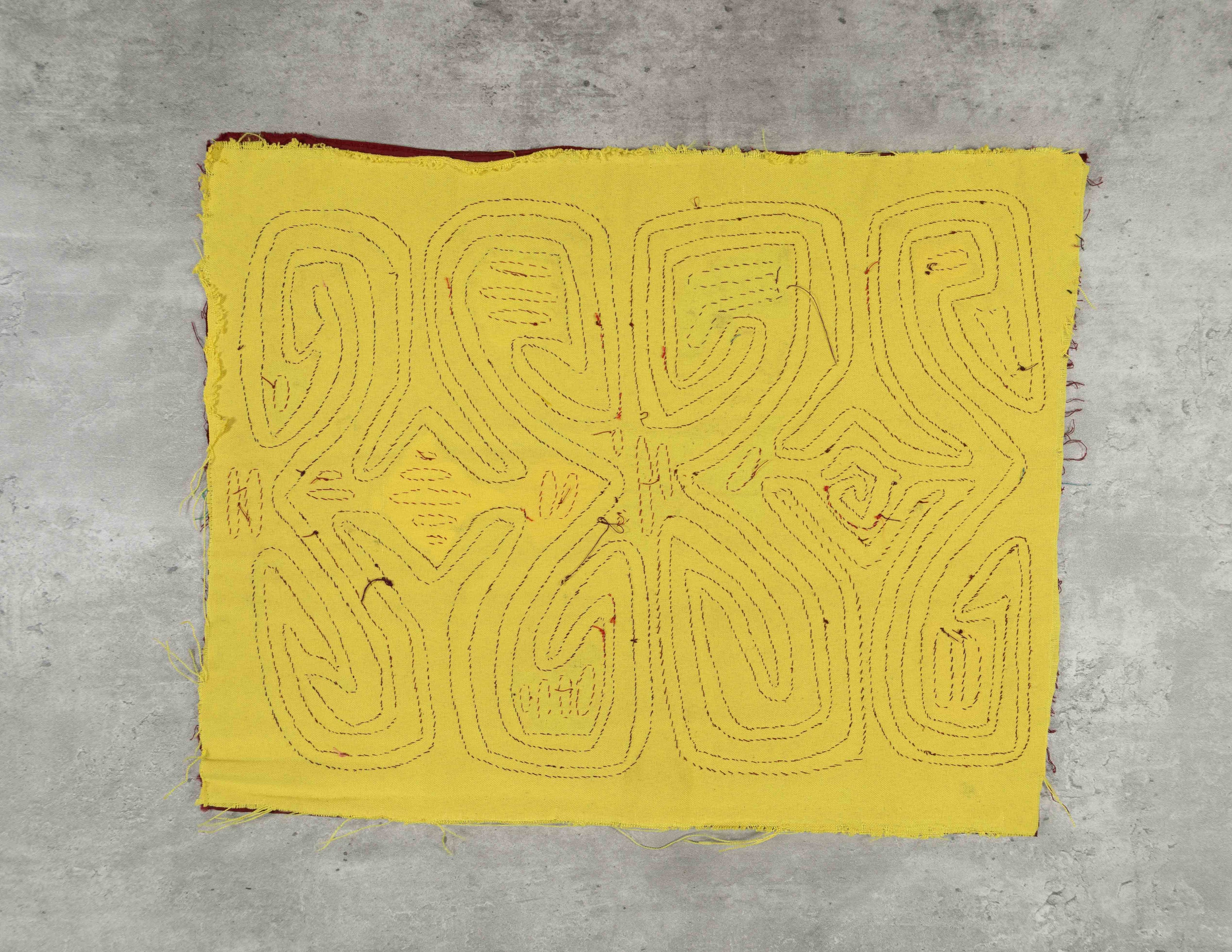 Burgundy And Yellow Classic Design Mola