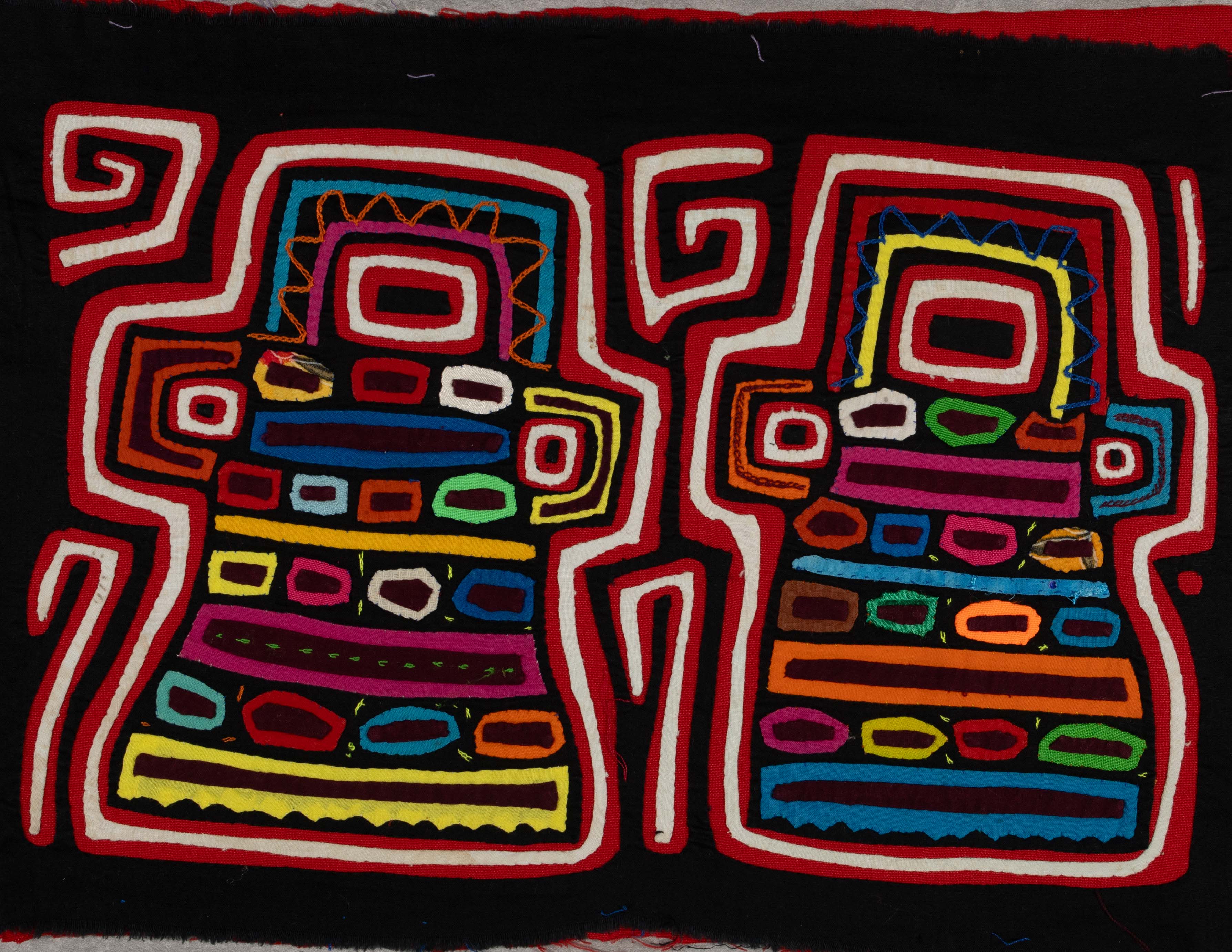 Black Red And White Cooking Pot Mola