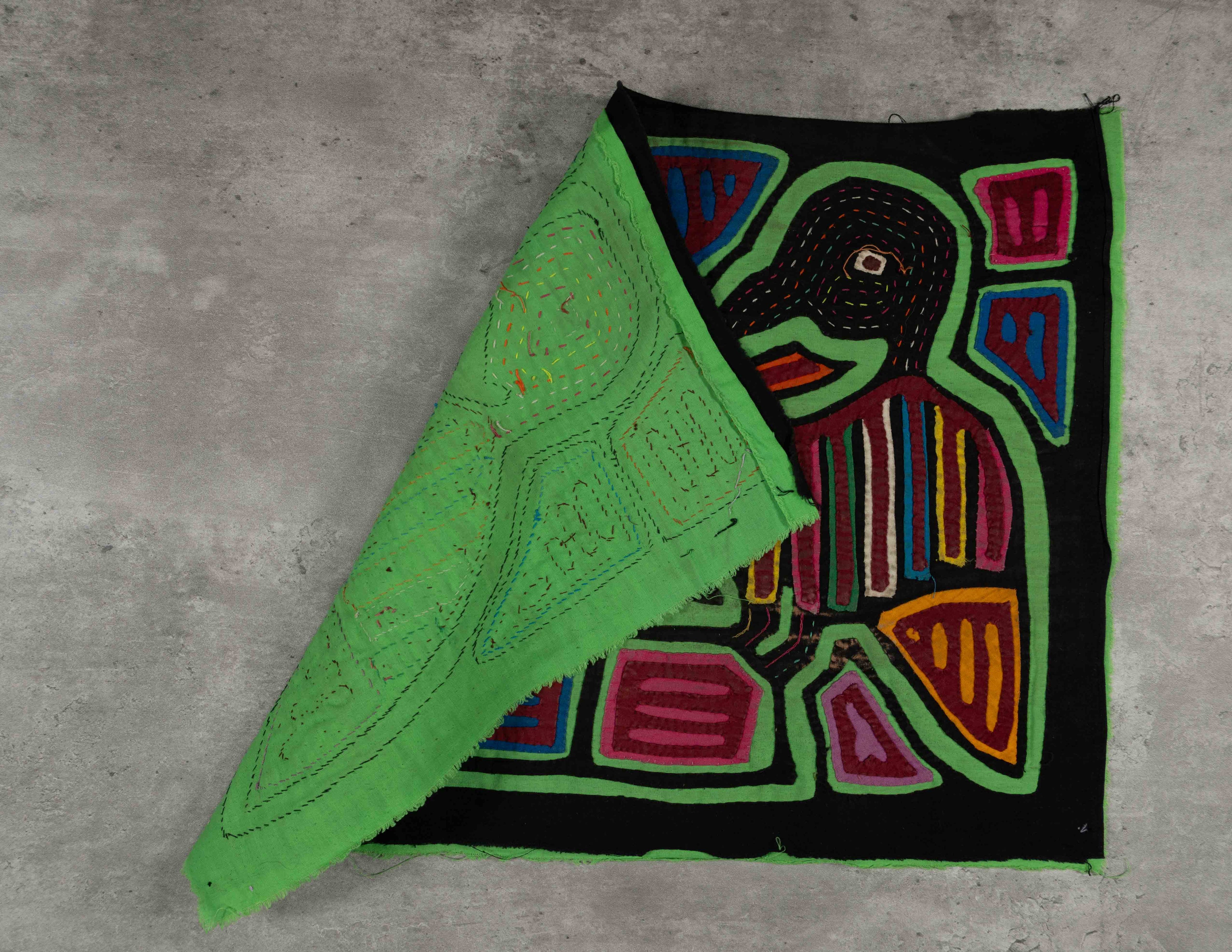 BARGAIN Black And Green Gossip Bird Mola
