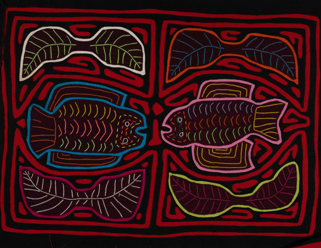 Black And Red Fish Aquarium Mola