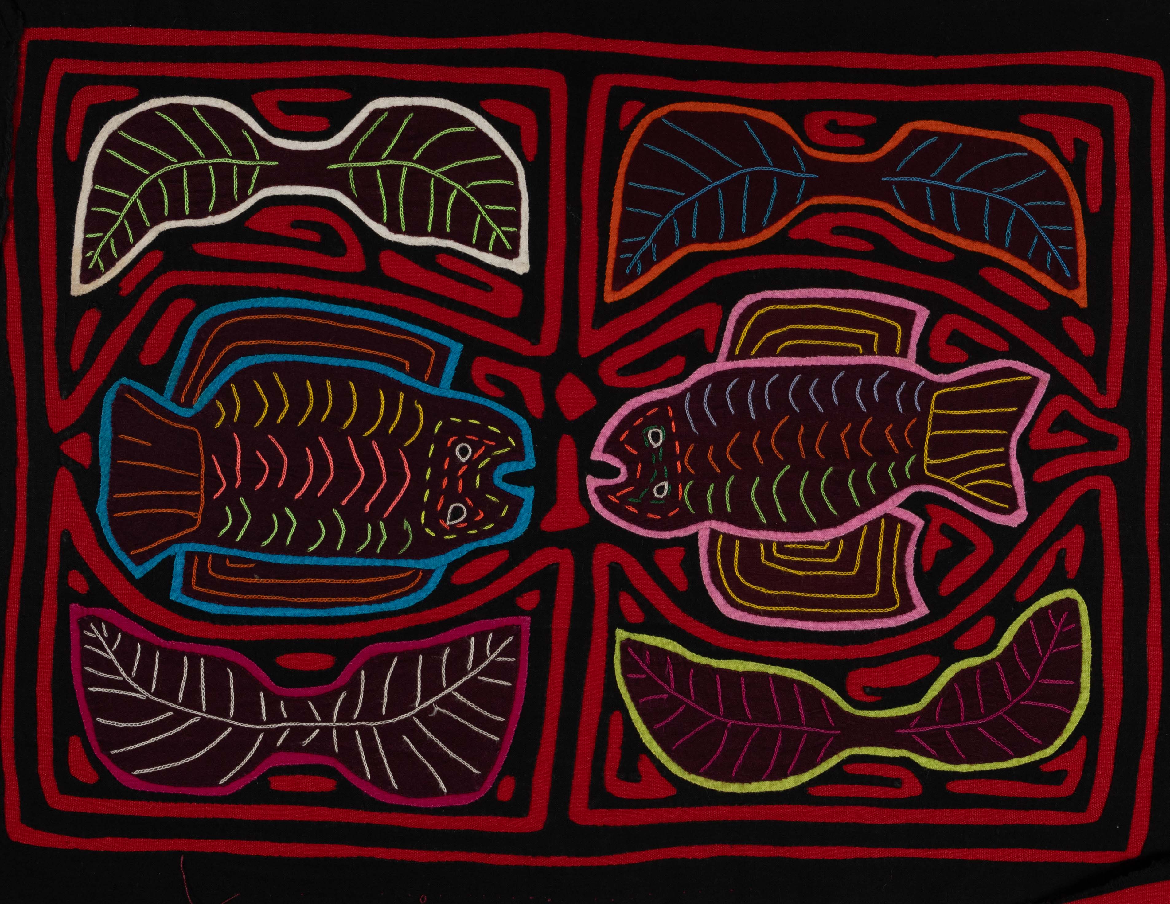 Black And Red Fish Aquarium Mola