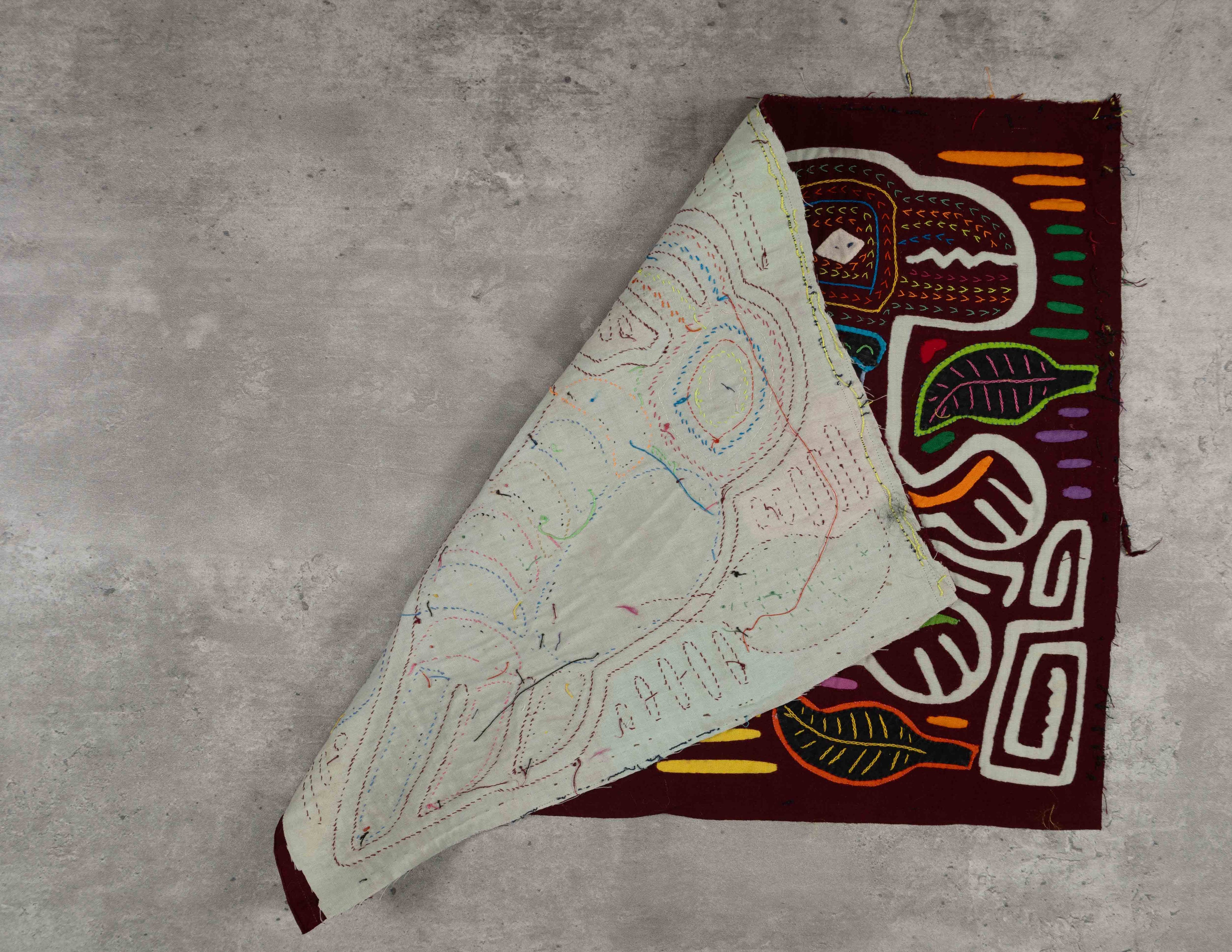 Burgundy And White Henpecked Bird Mola