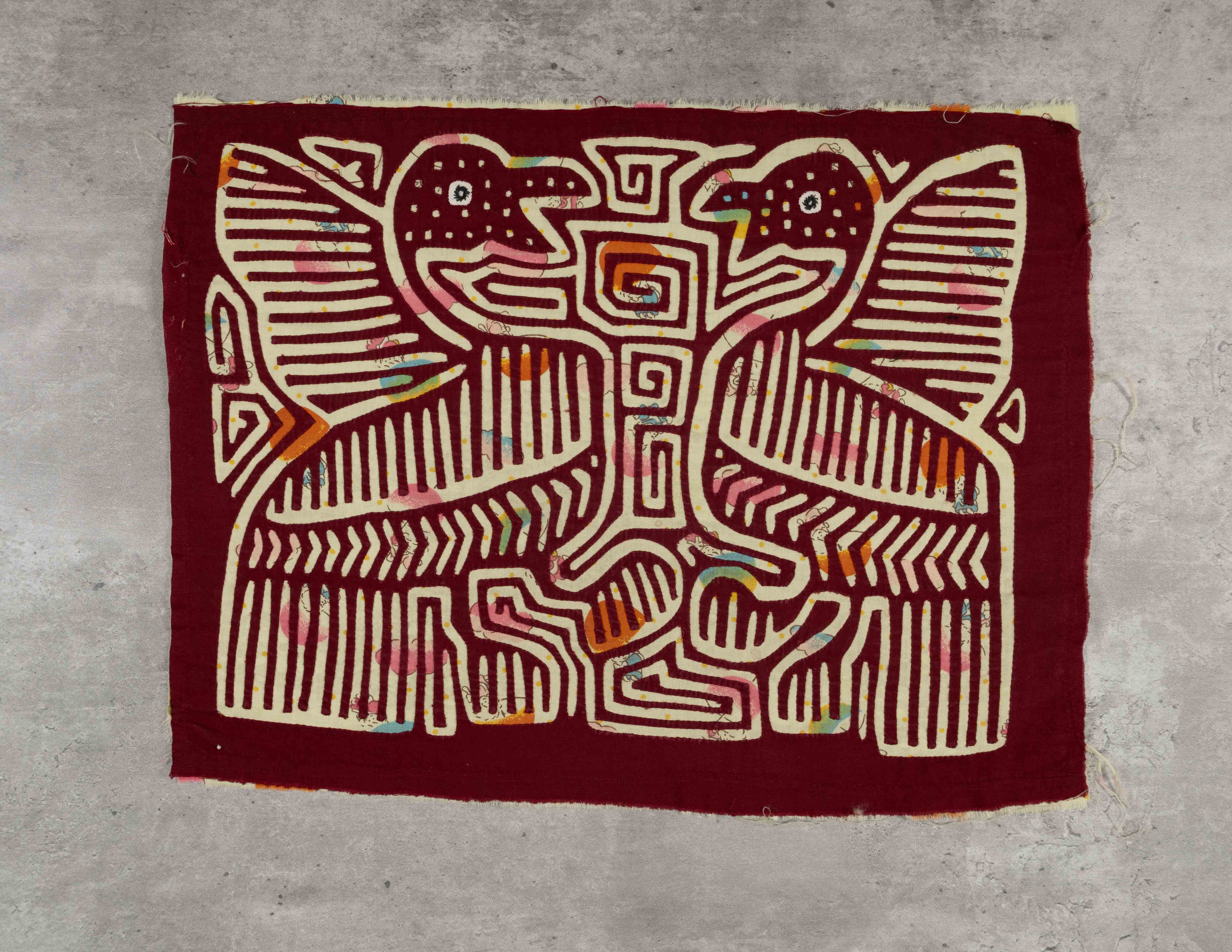Fancy Background Material Gossip Bird Mola