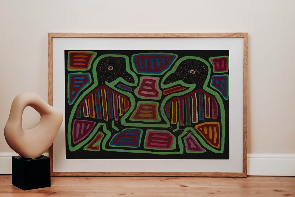 BARGAIN Black And Green Gossip Bird Mola
