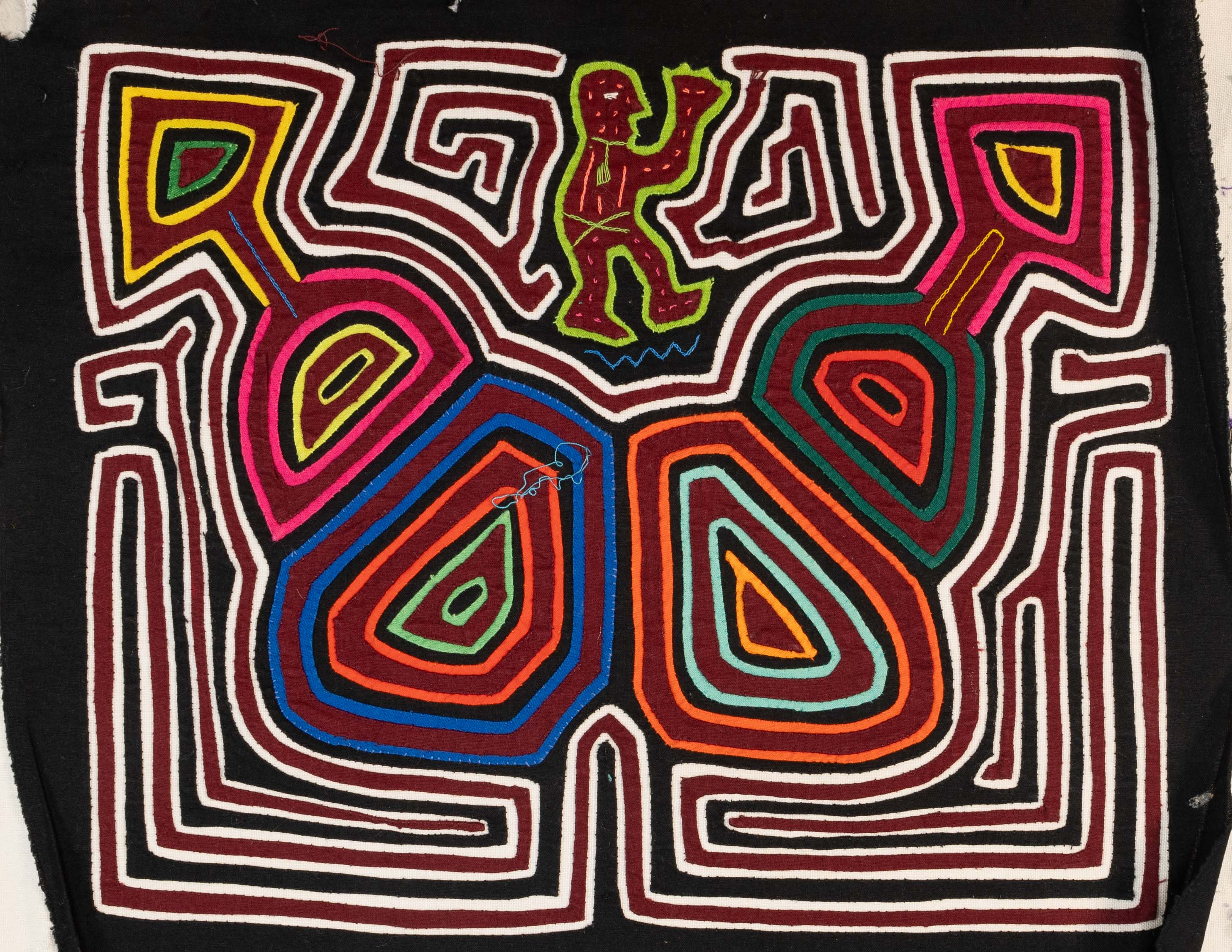 Black Burgundy And White Arrow Mola