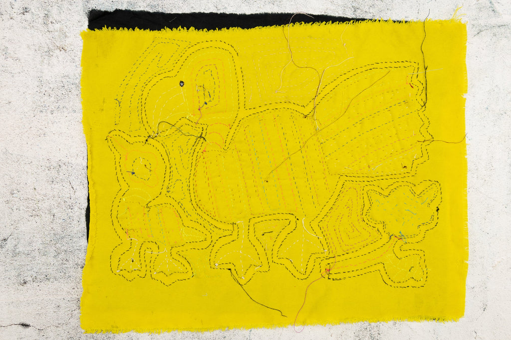 Mother Bird And Chick Mola