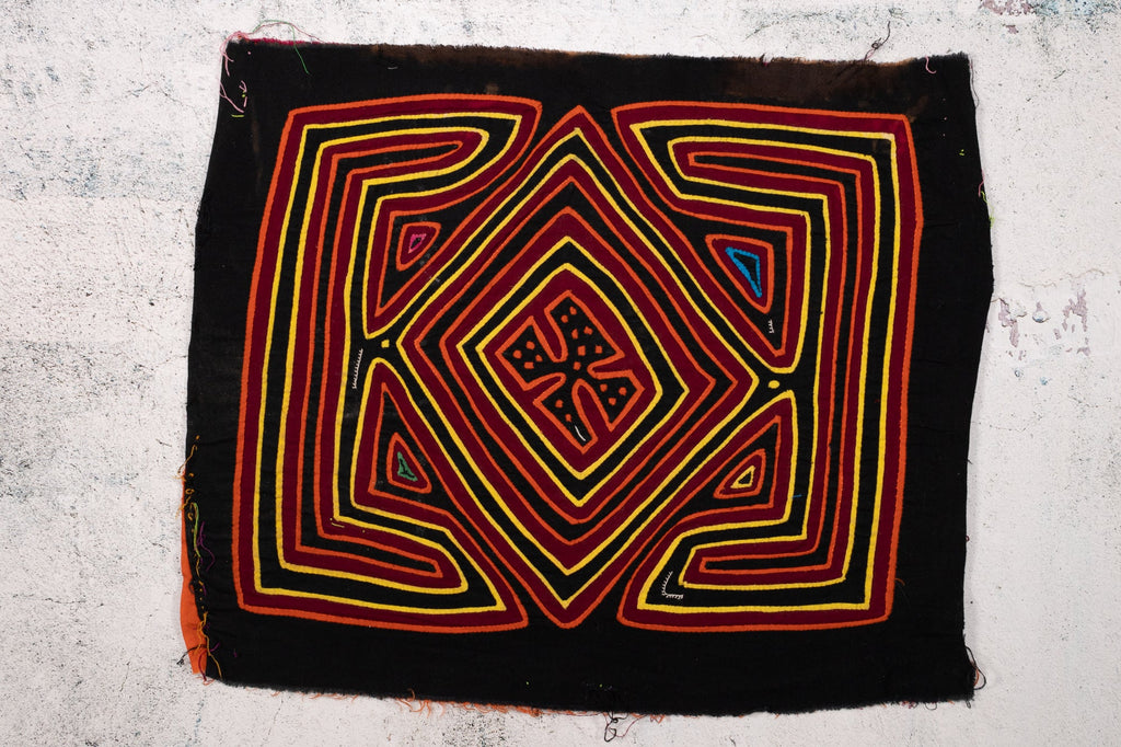 Black Red Yellow Maze Mola
