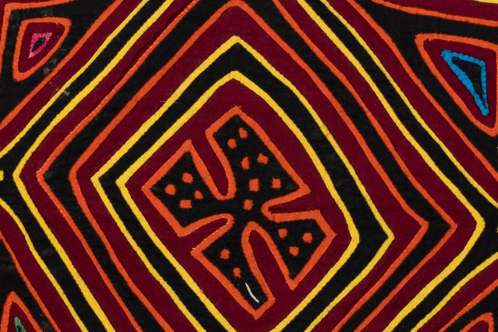 Black Red Yellow Maze Mola
